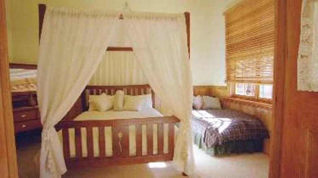 Bedroom, Bed in Butterfly Farm Bed and Breakfast Nirranda