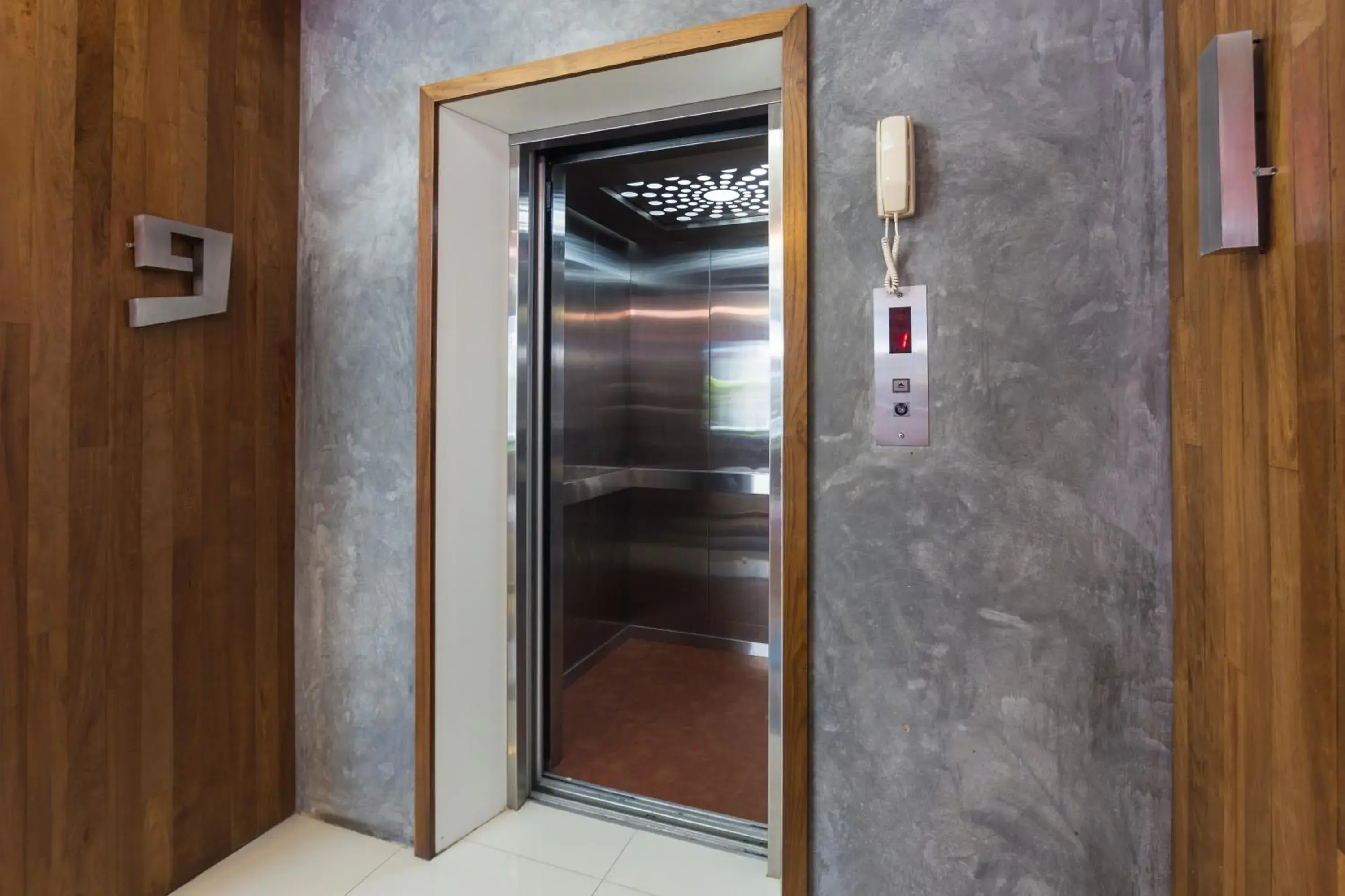 Lounge or bar in Memory Boutique Patong Lounge or bar in Memory Boutique Patong