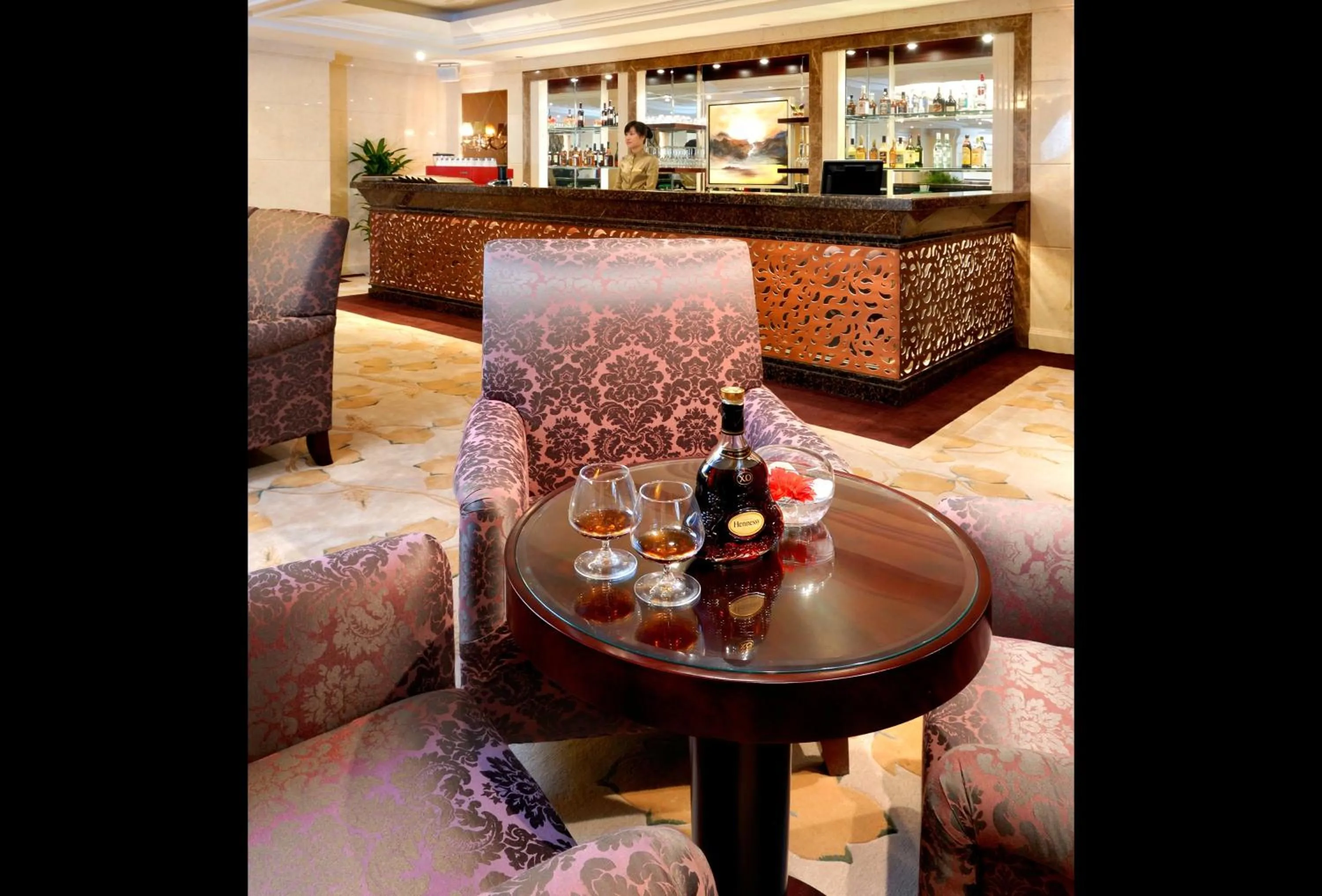 Lounge or bar in Golden Eagle Summit Hotel (Downtown)