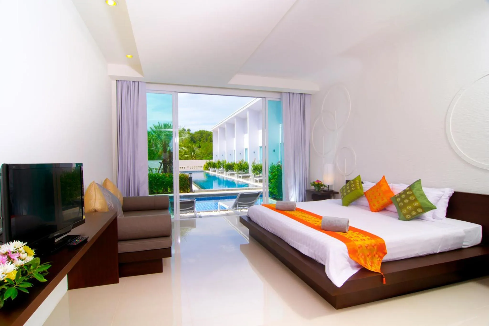 Photo of the whole room, Bed in The Palmery Resort