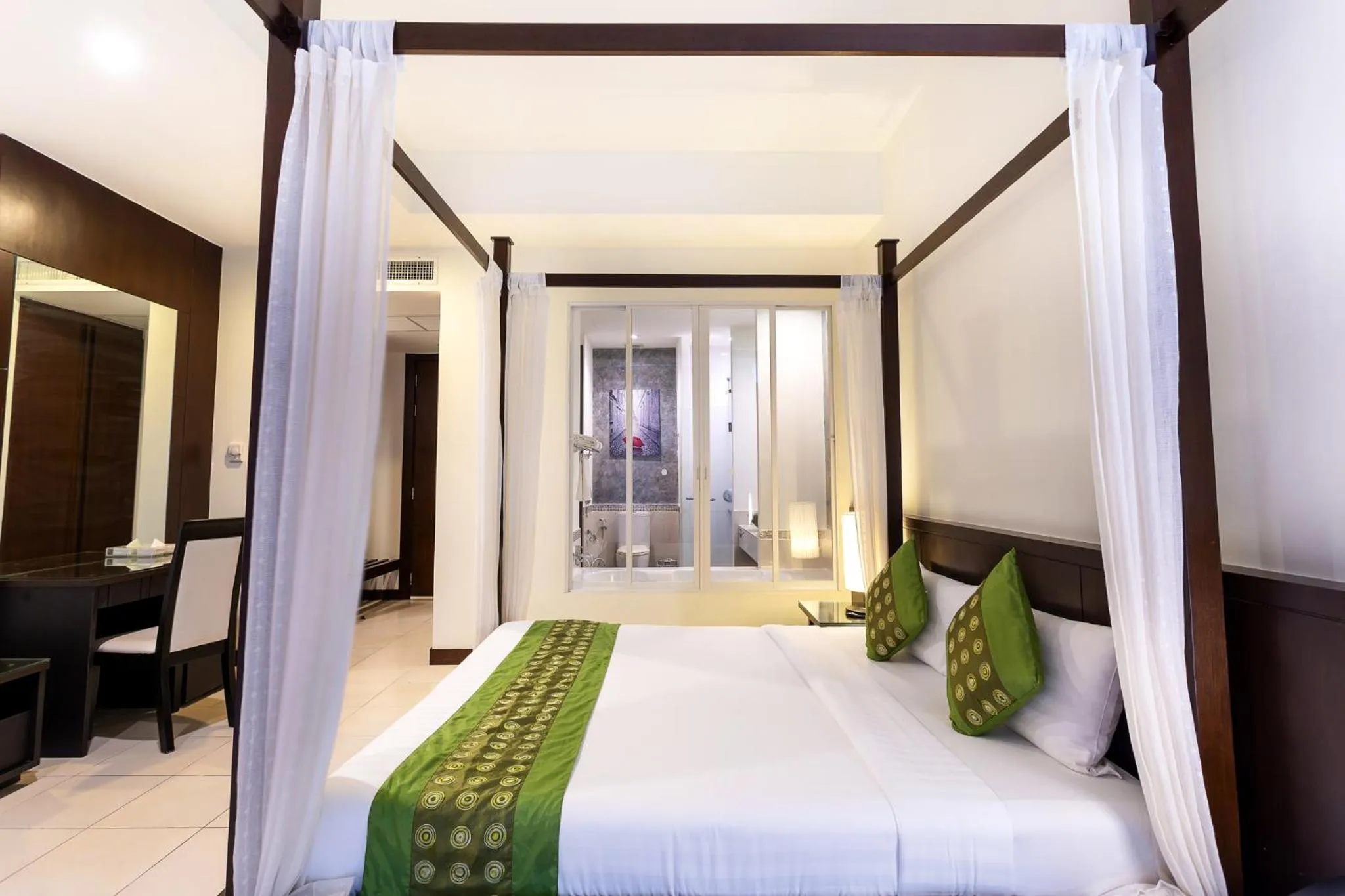 Photo of the whole room, Bed in The Palmery Resort