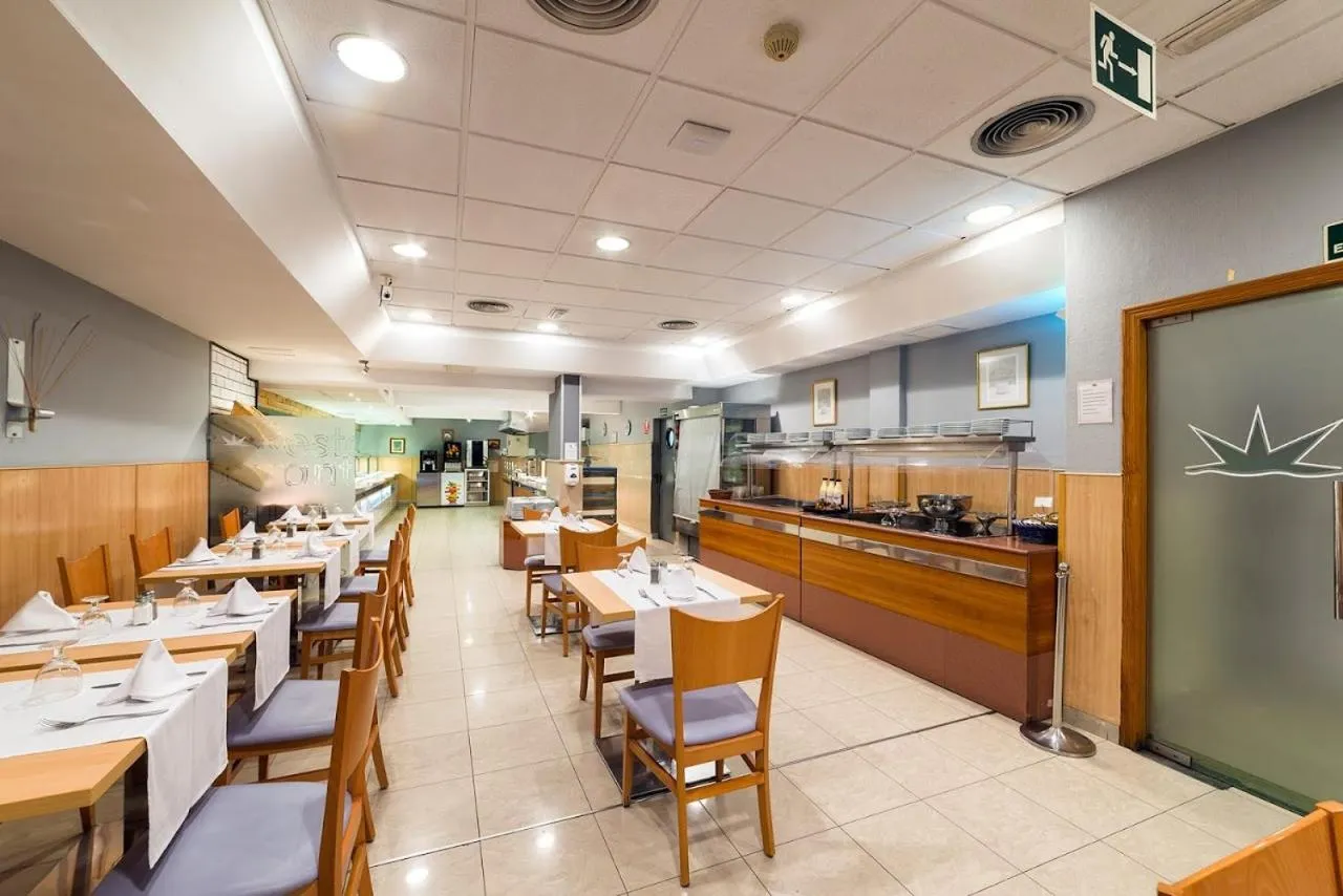 Restaurant/places to eat in Hotel Montemar