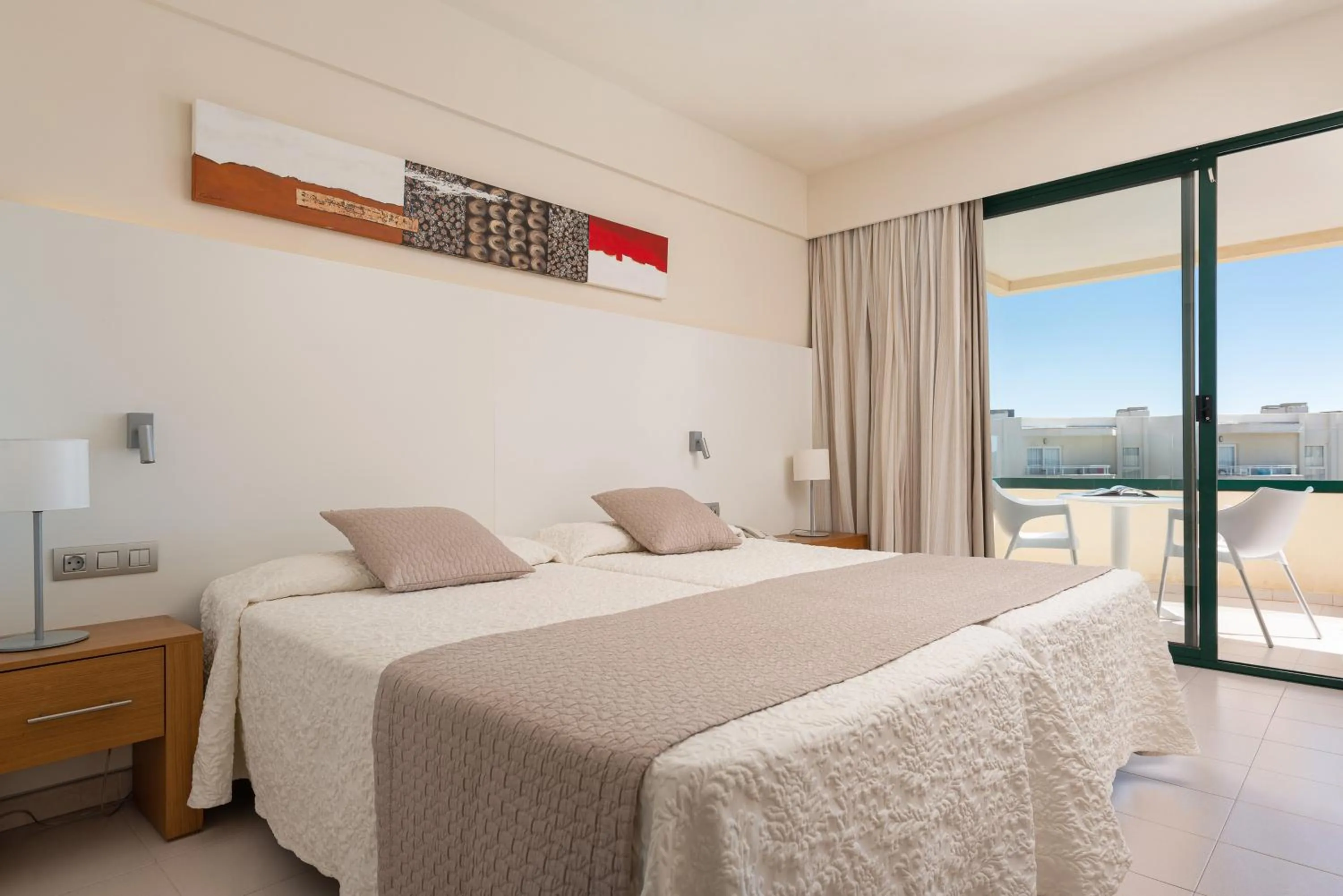 Bed in Welikehotel Marfil Playa