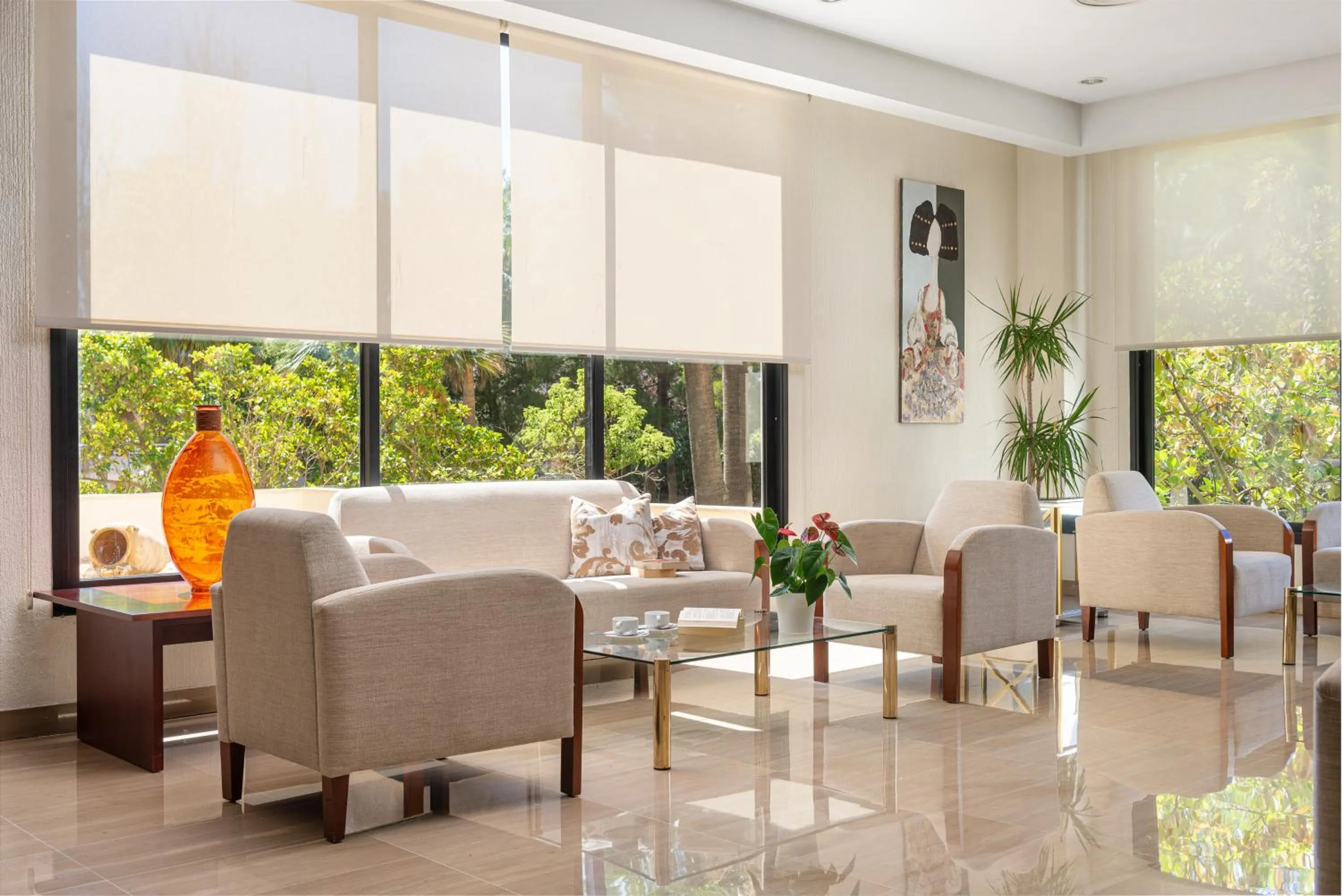 Lounge or bar in Welikehotel Marfil Playa