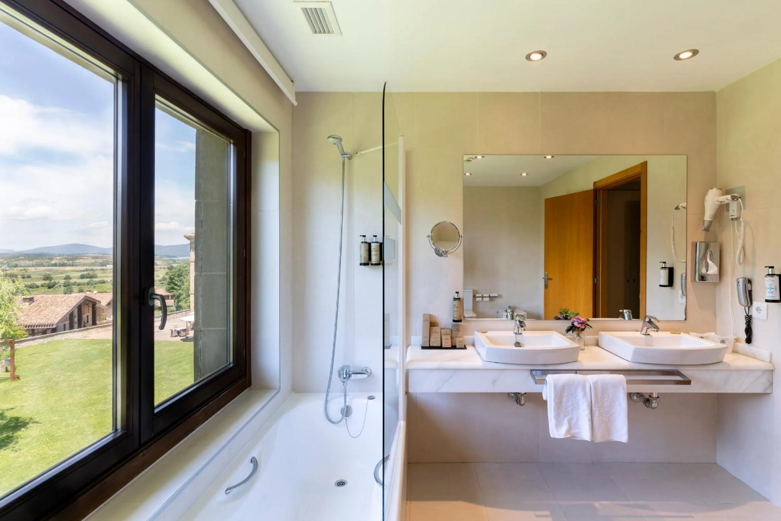 Bathroom in Parador de Argómaniz