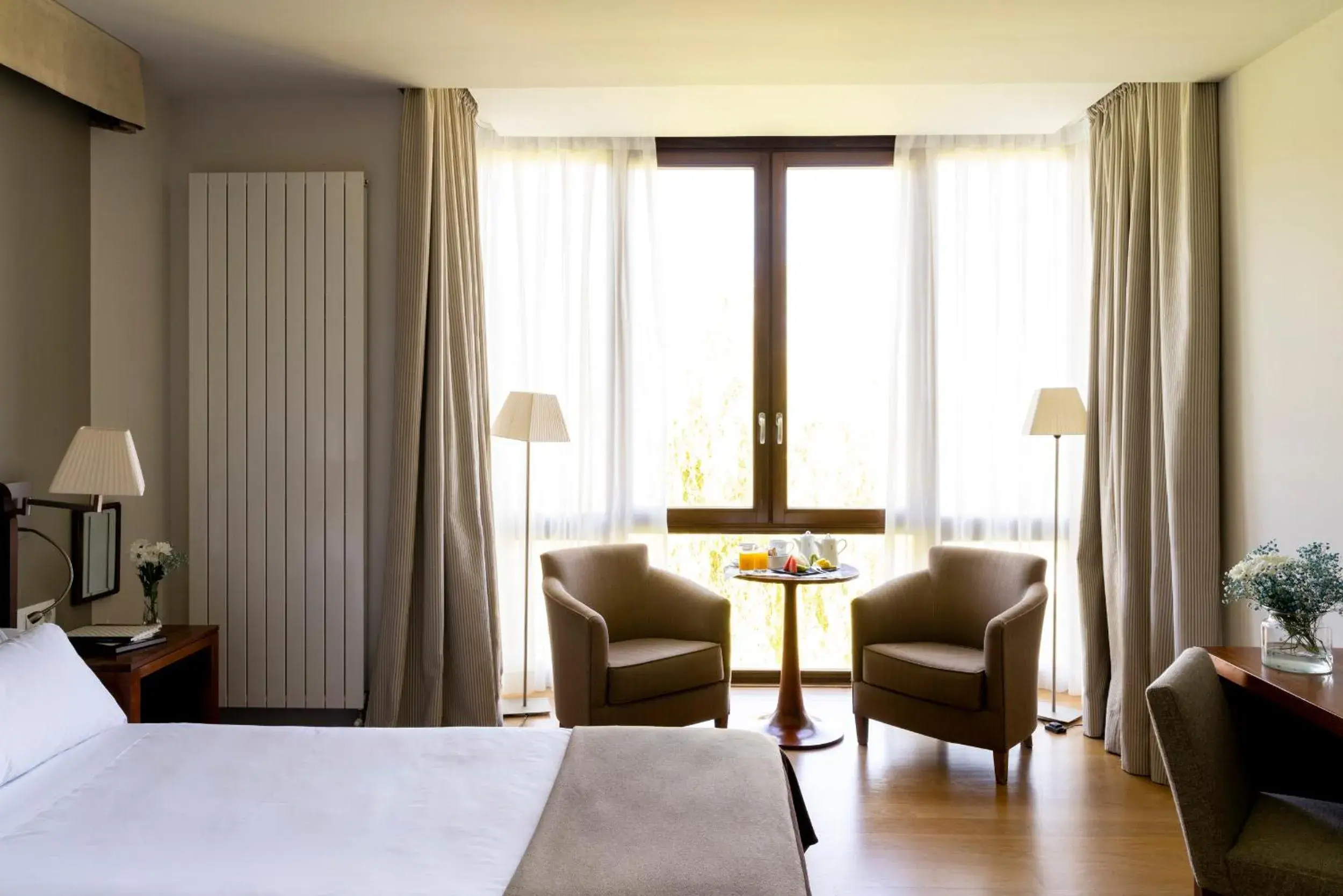 Photo of the whole room, Bed in Parador de Argómaniz Photo of the whole room, Bed in Parador de Argómaniz