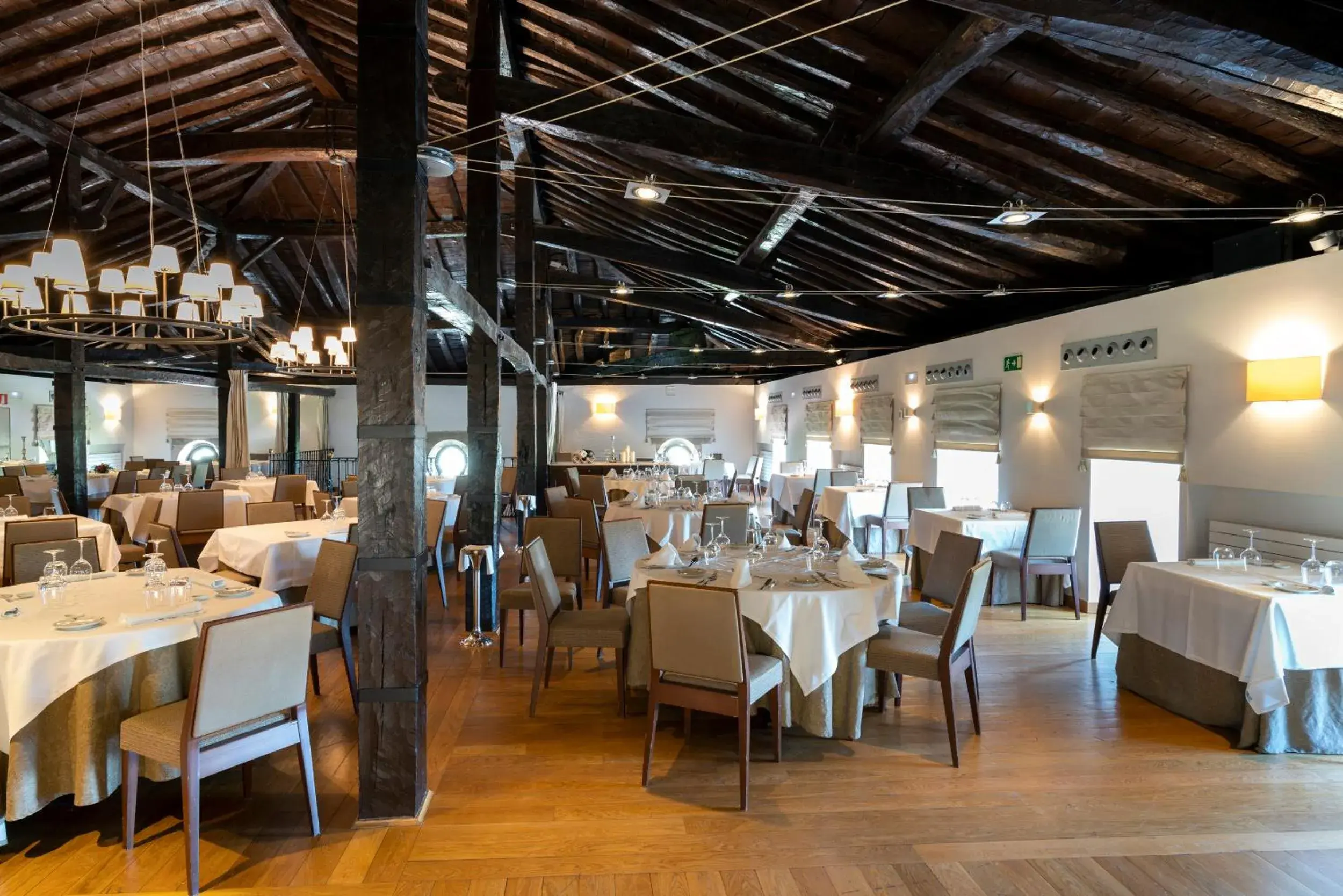 Restaurant/places to eat in Parador de Argómaniz Restaurant/places to eat in Parador de Argómaniz