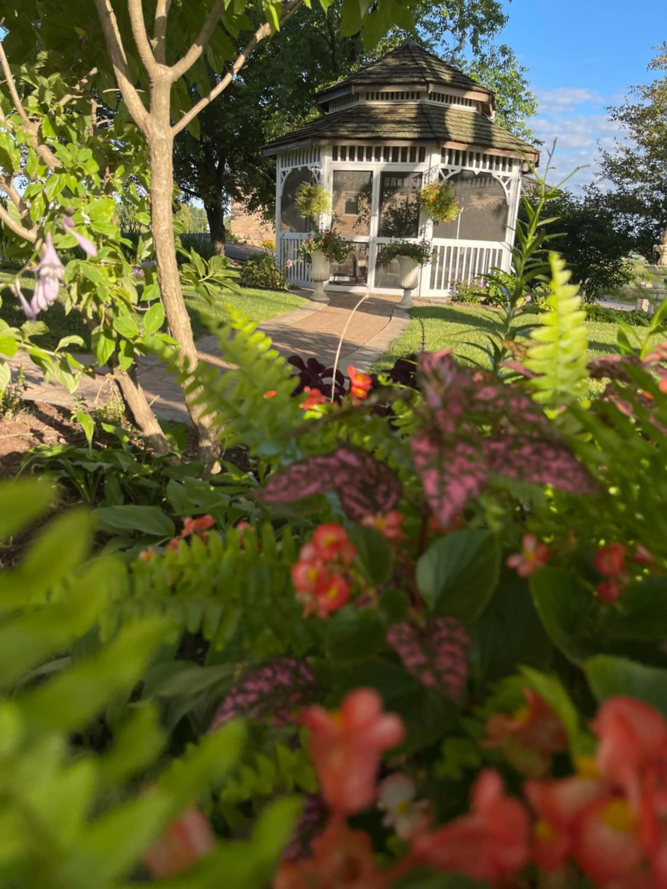 Property building in Cloran Mansion Bed & Breakfast