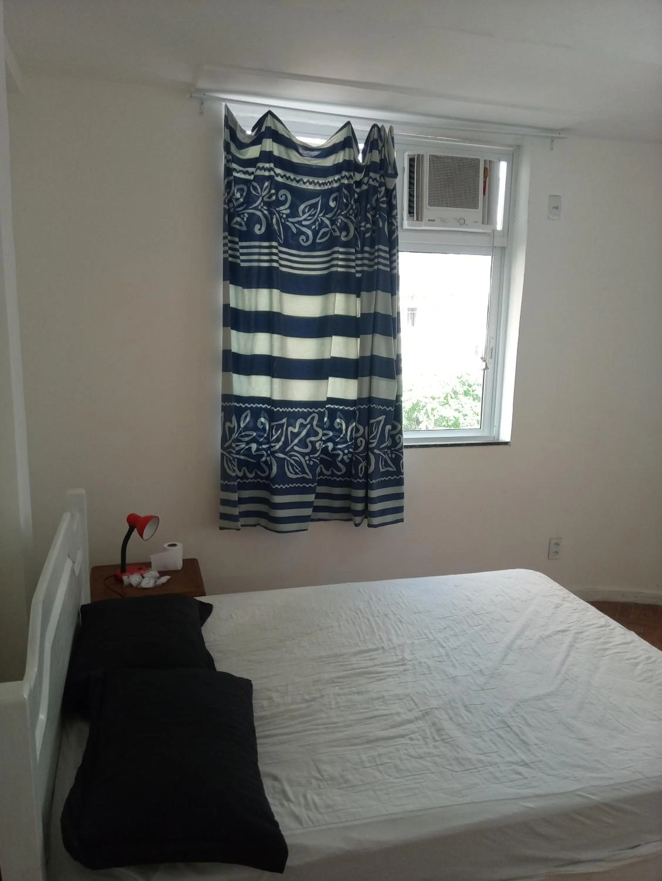 Photo of the whole room, Bed in Copacabana Quadríssima da Praia