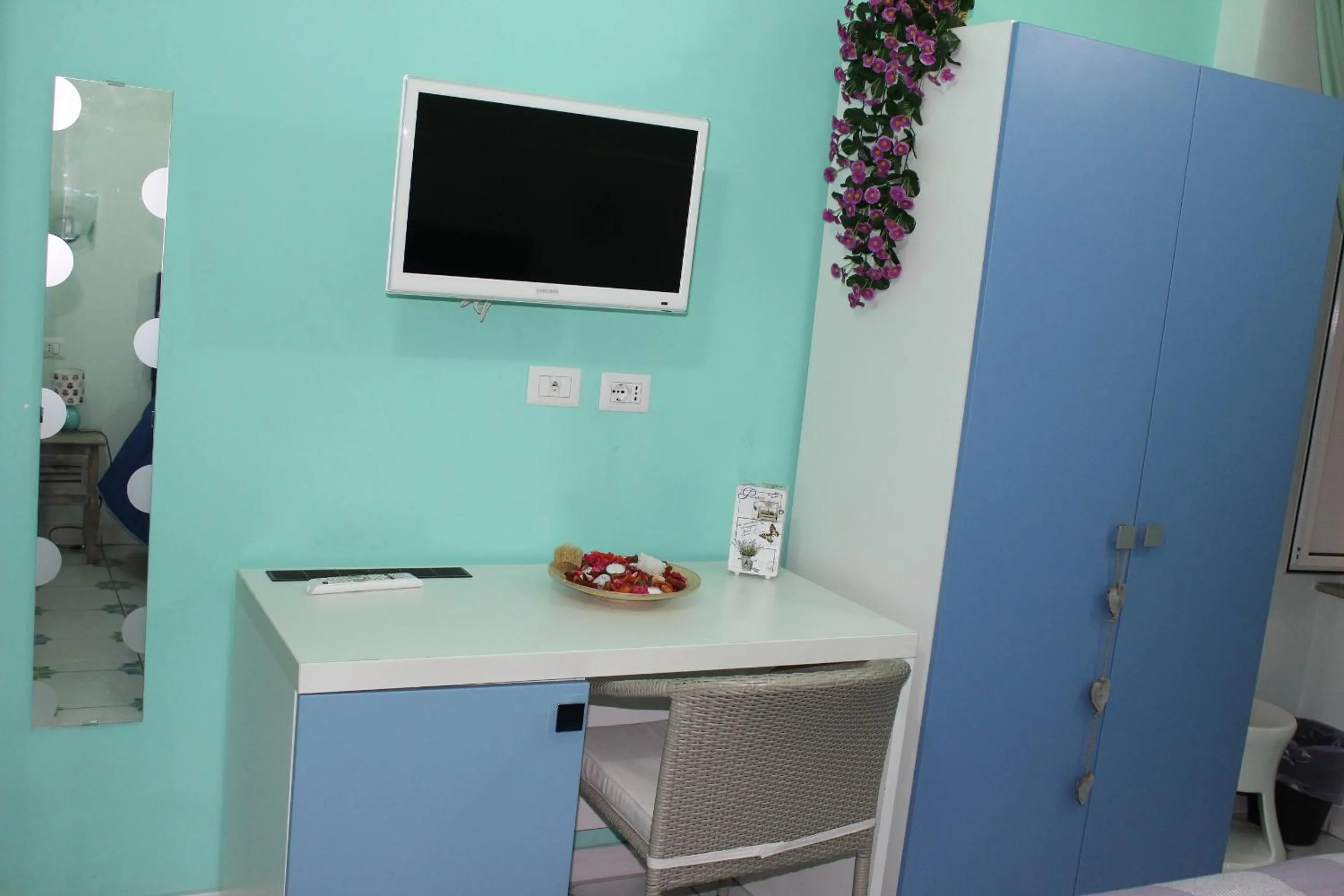 Decorative detail in Viaggio a Napoli B&B