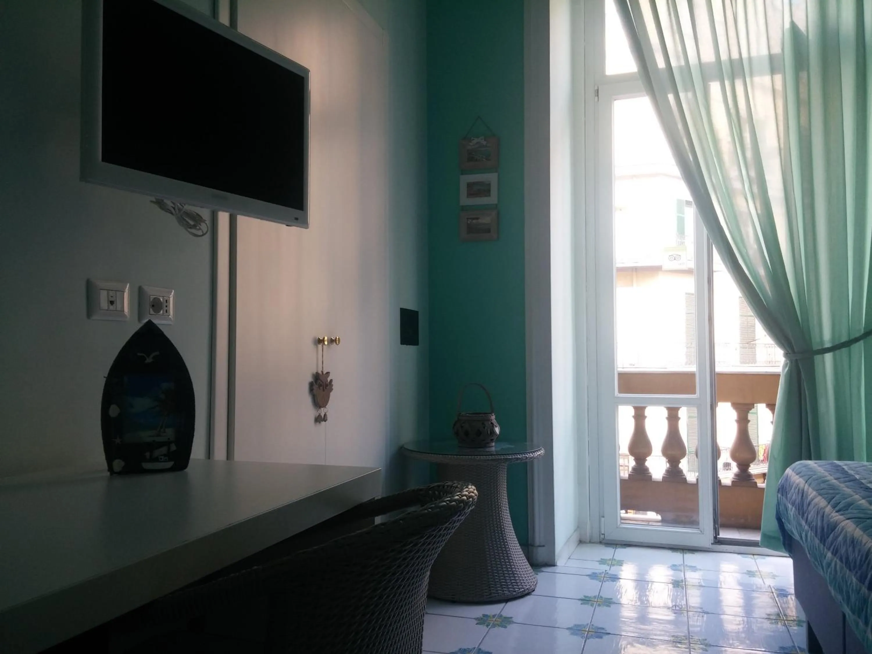 Photo of the whole room in Viaggio a Napoli B&B