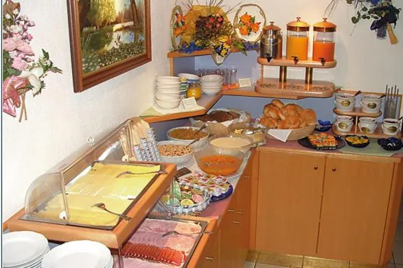 Buffet breakfast in Gasthof Martha