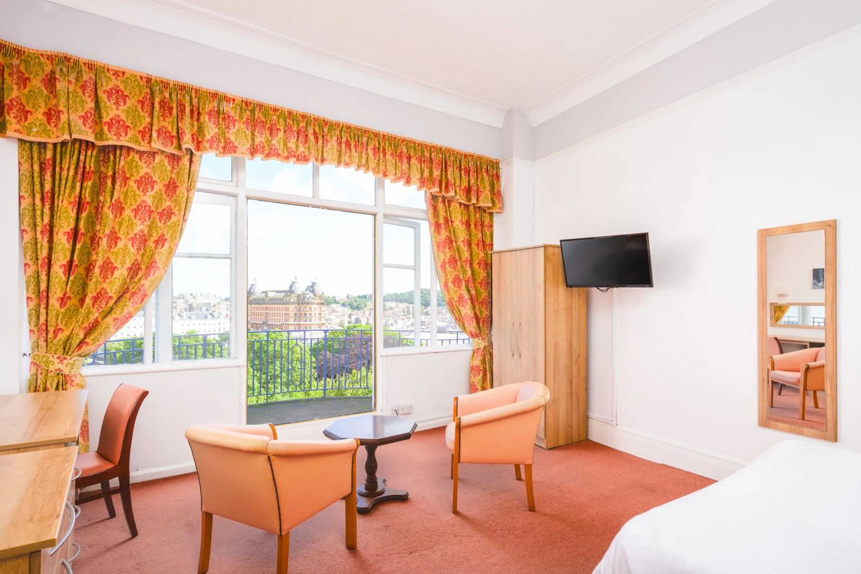 View (from property/room), Bed in The Esplanade Hotel