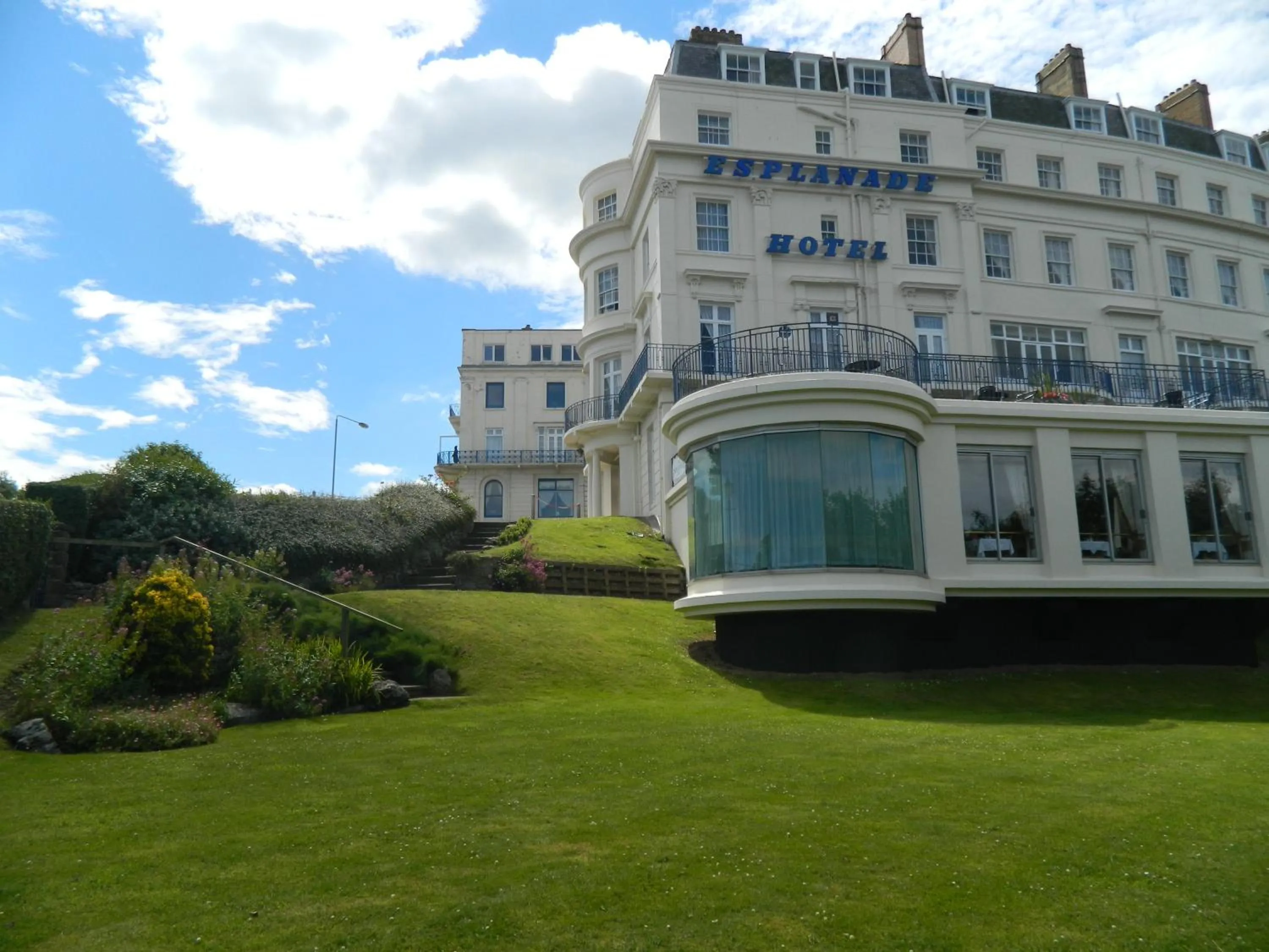 Restaurant/places to eat in The Esplanade Hotel