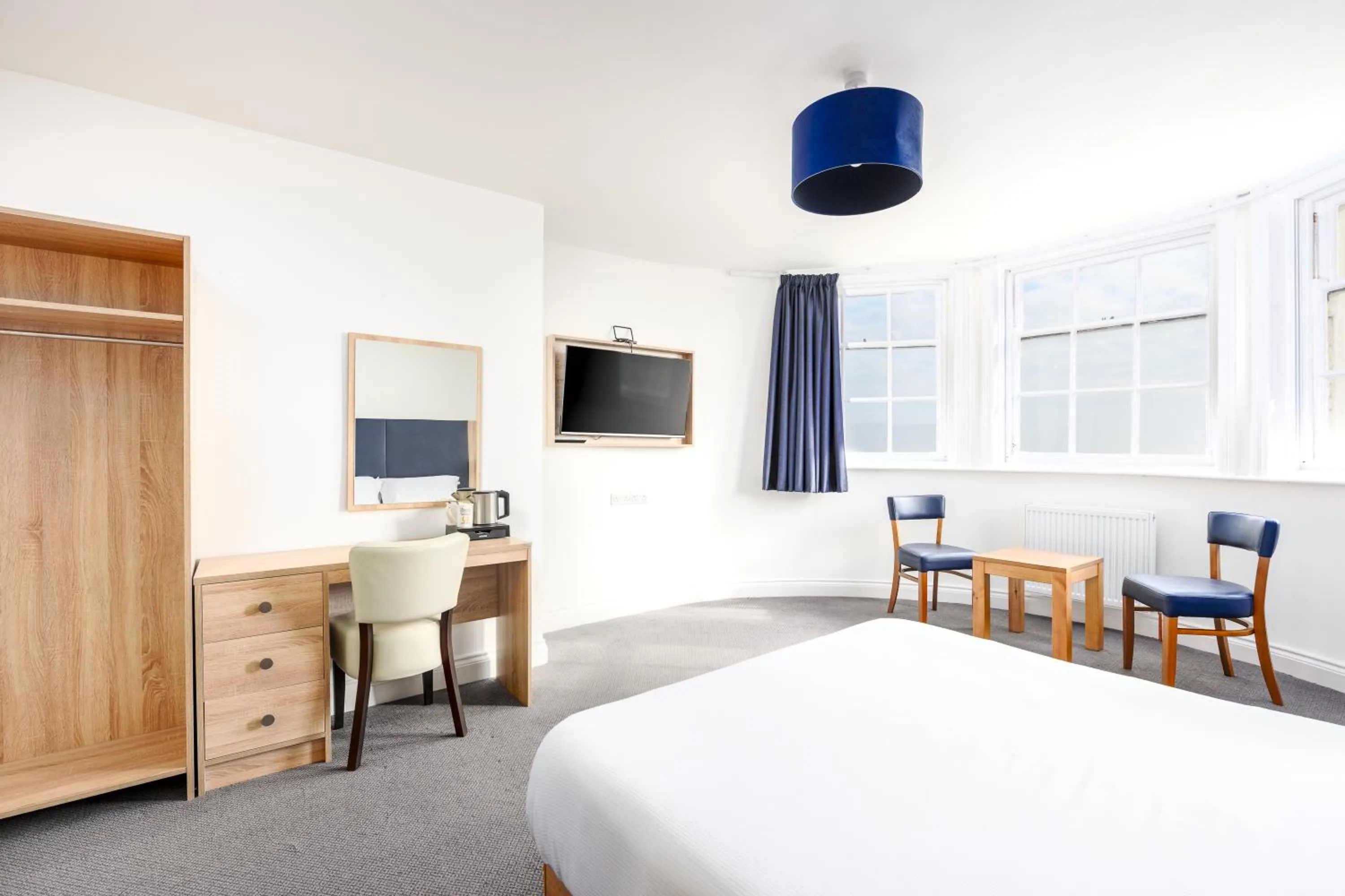 Bedroom, Bed in The Esplanade Hotel