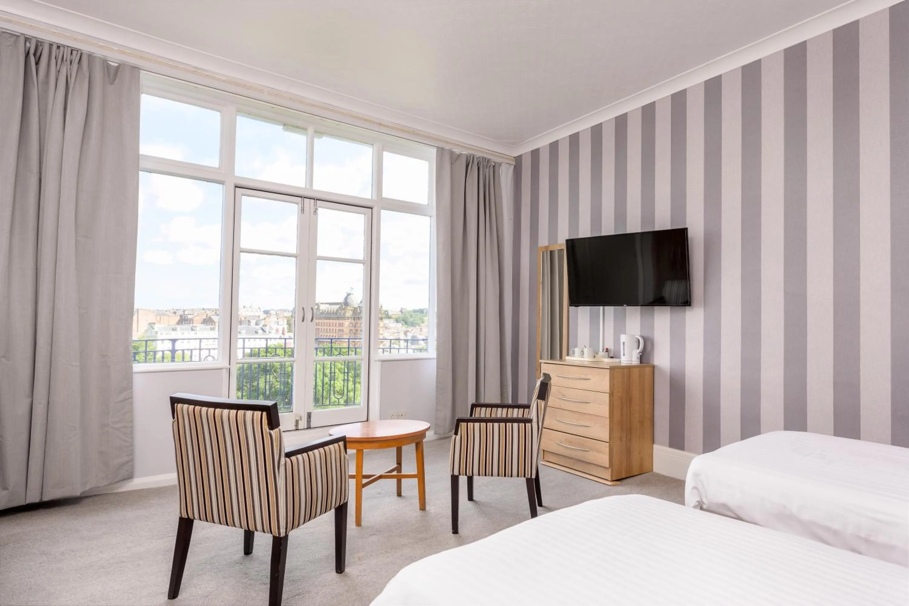 View (from property/room), Bed in The Esplanade Hotel