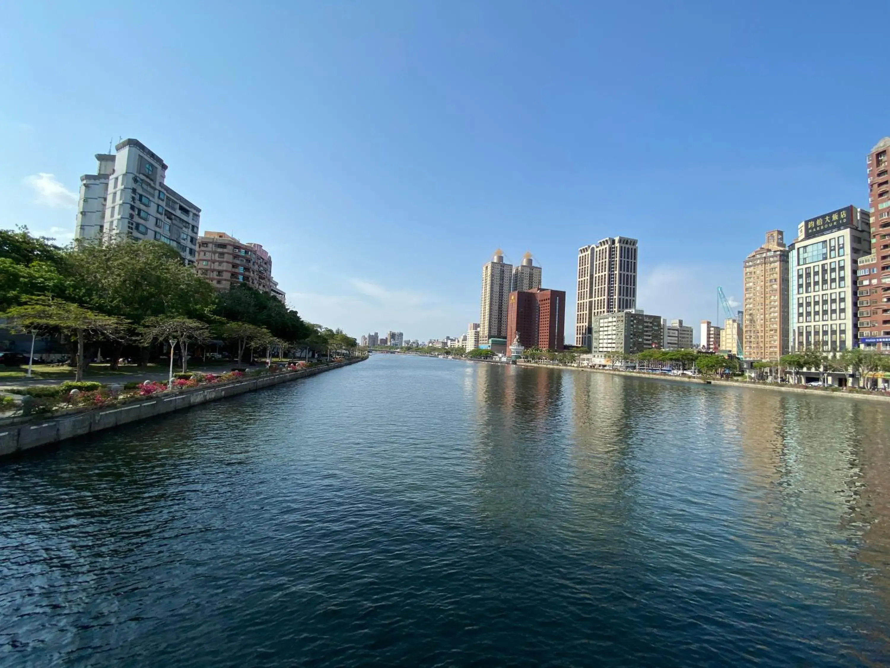 Nearby landmark in Wenpin Hotel - Pier 2