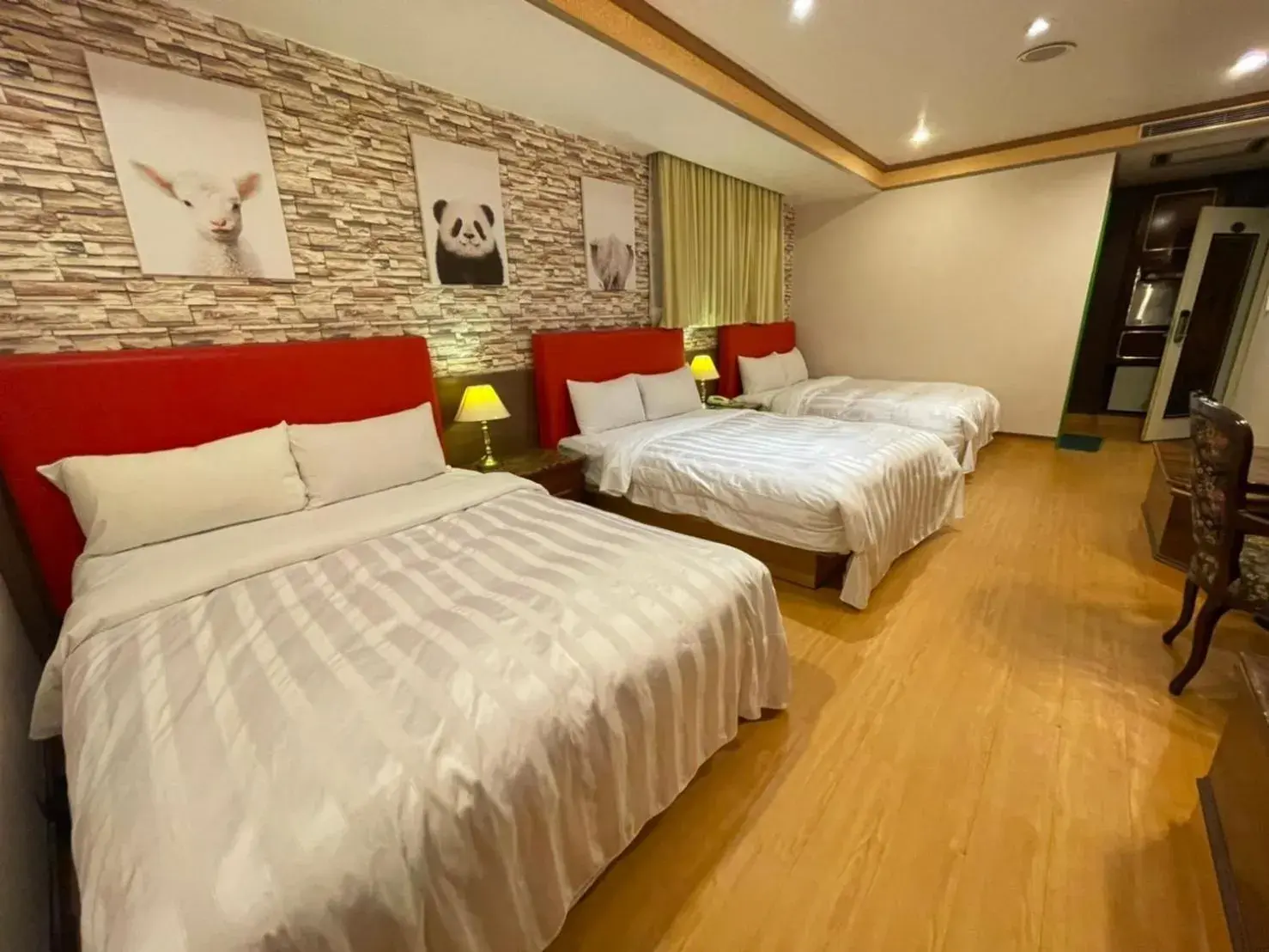Bedroom, Bed in Wenpin Hotel - Pier 2