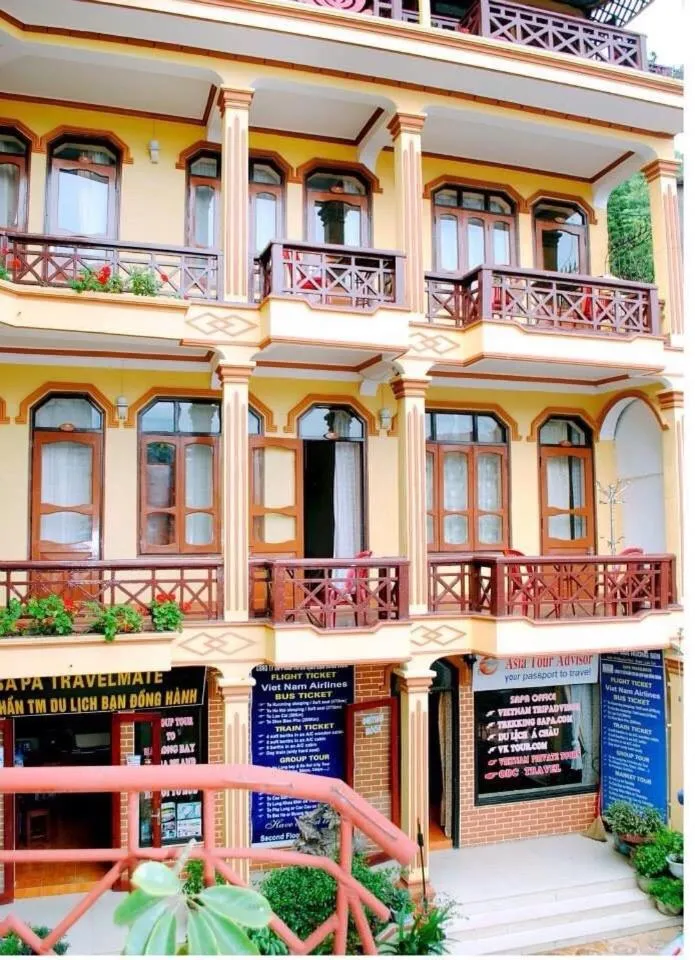 Lotus Hotel