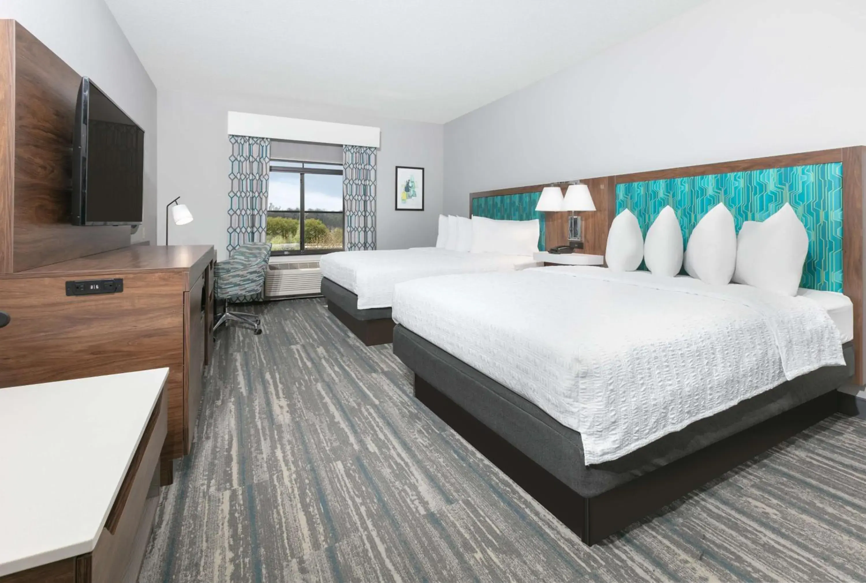 Bed in Hampton Inn Santa Cruz Bed in Hampton Inn Santa Cruz