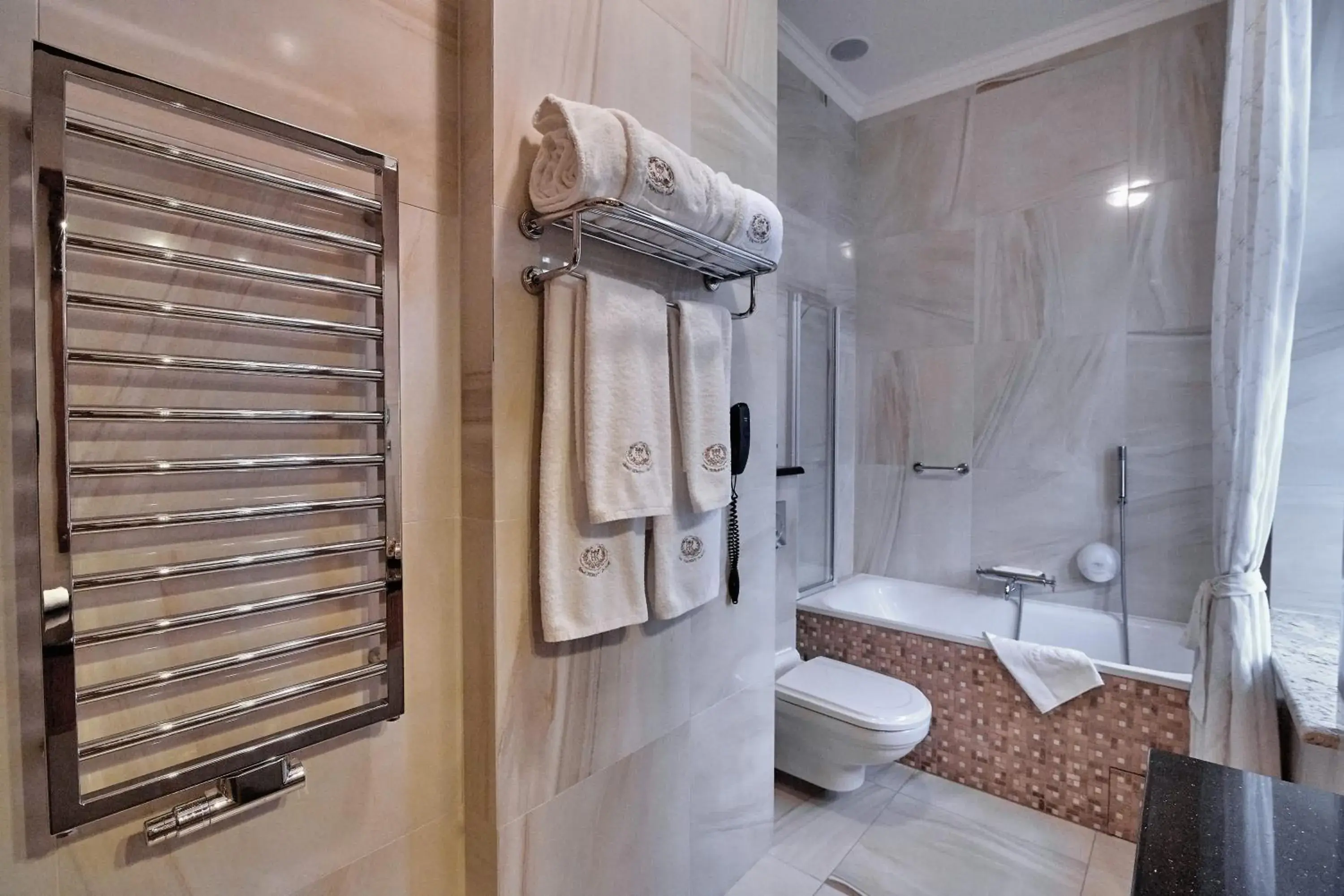 Superior Double or Twin Room in Hotel Koronny Superior Double or Twin Room in Hotel Koronny