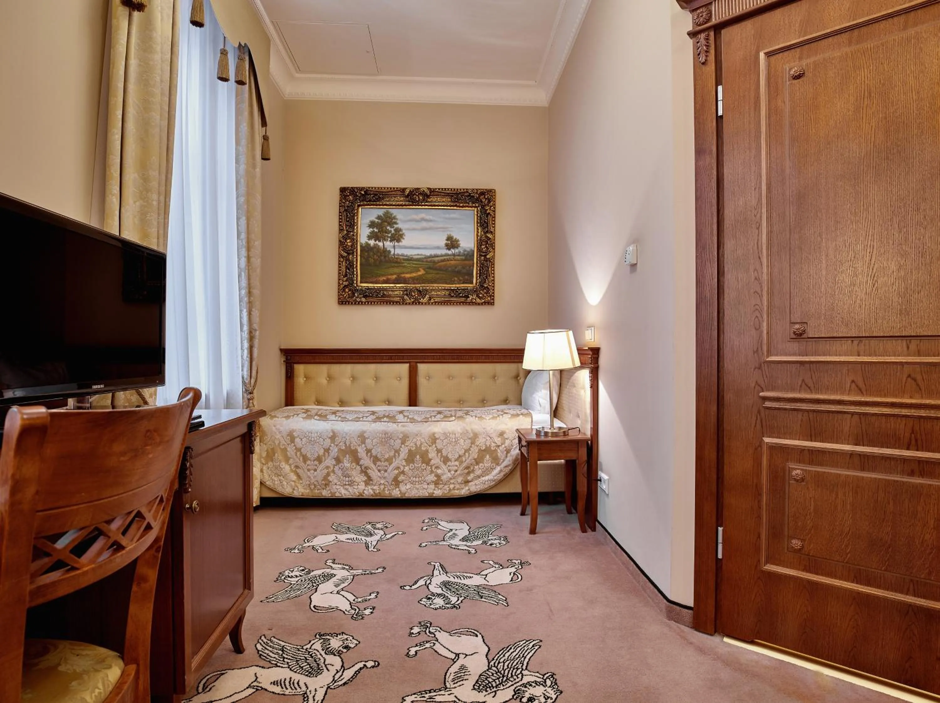 Bed in Hotel Koronny