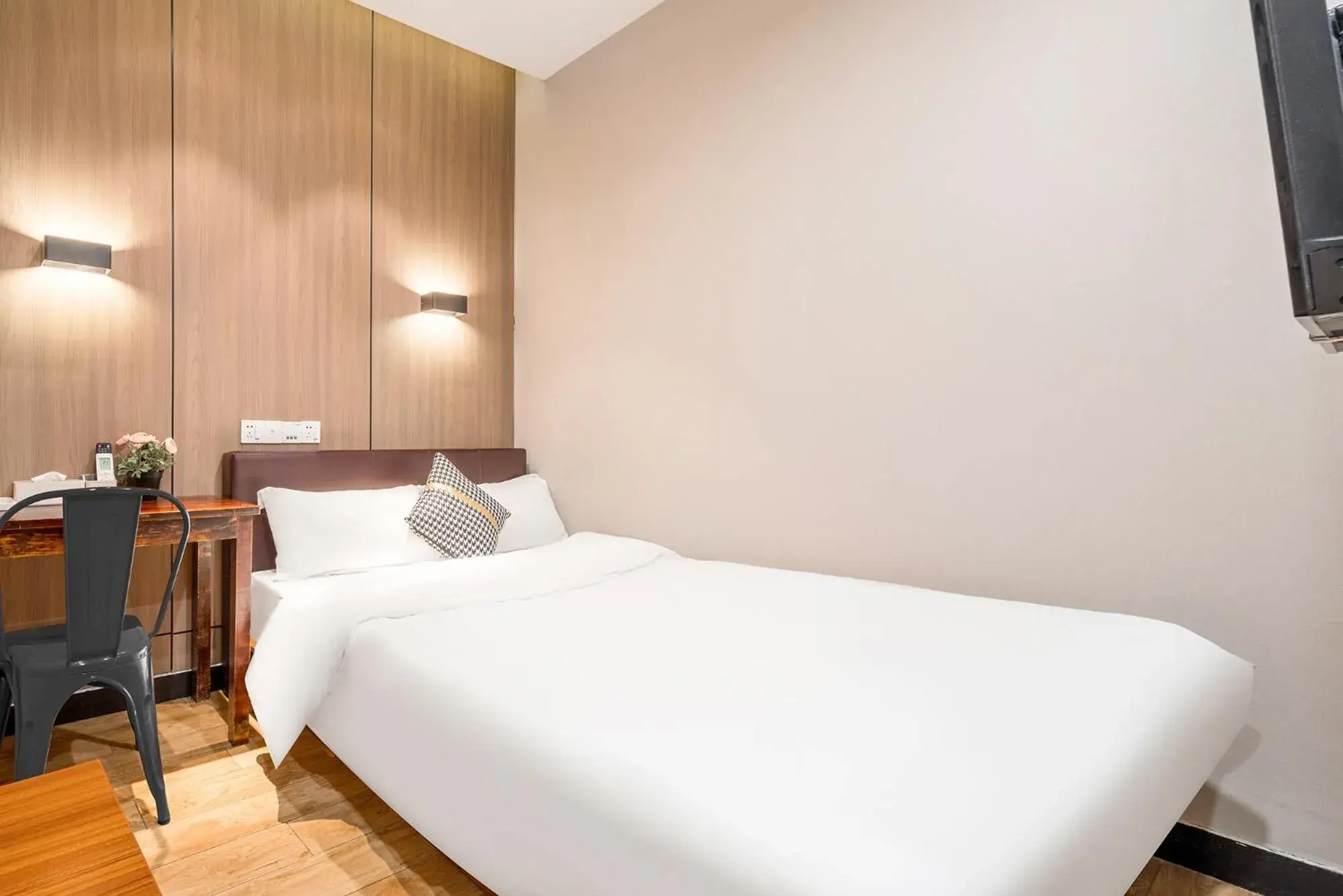 Bed in Meego Yes Hotel Bed in Meego Yes Hotel