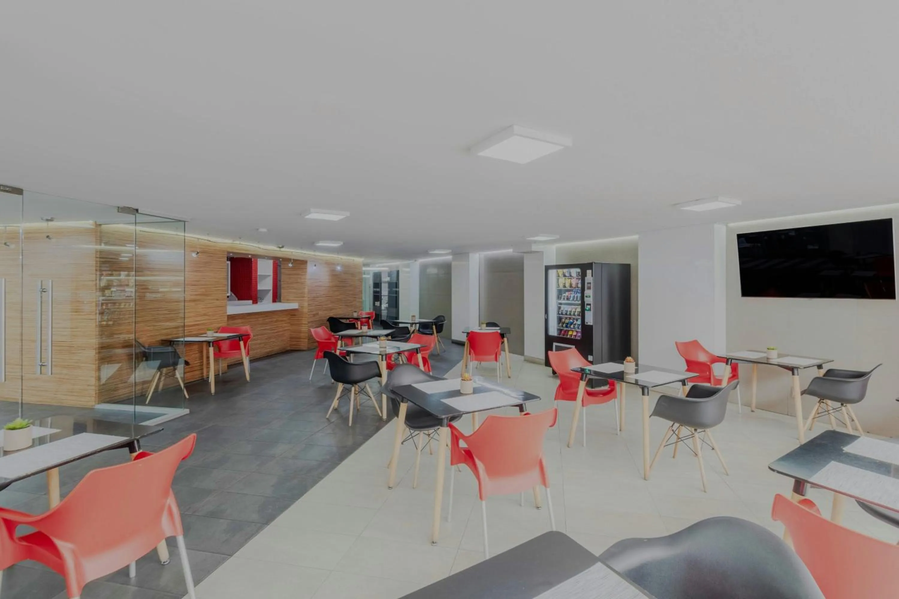 Lounge or bar in City Express by Marriott Ciudad de México Alameda