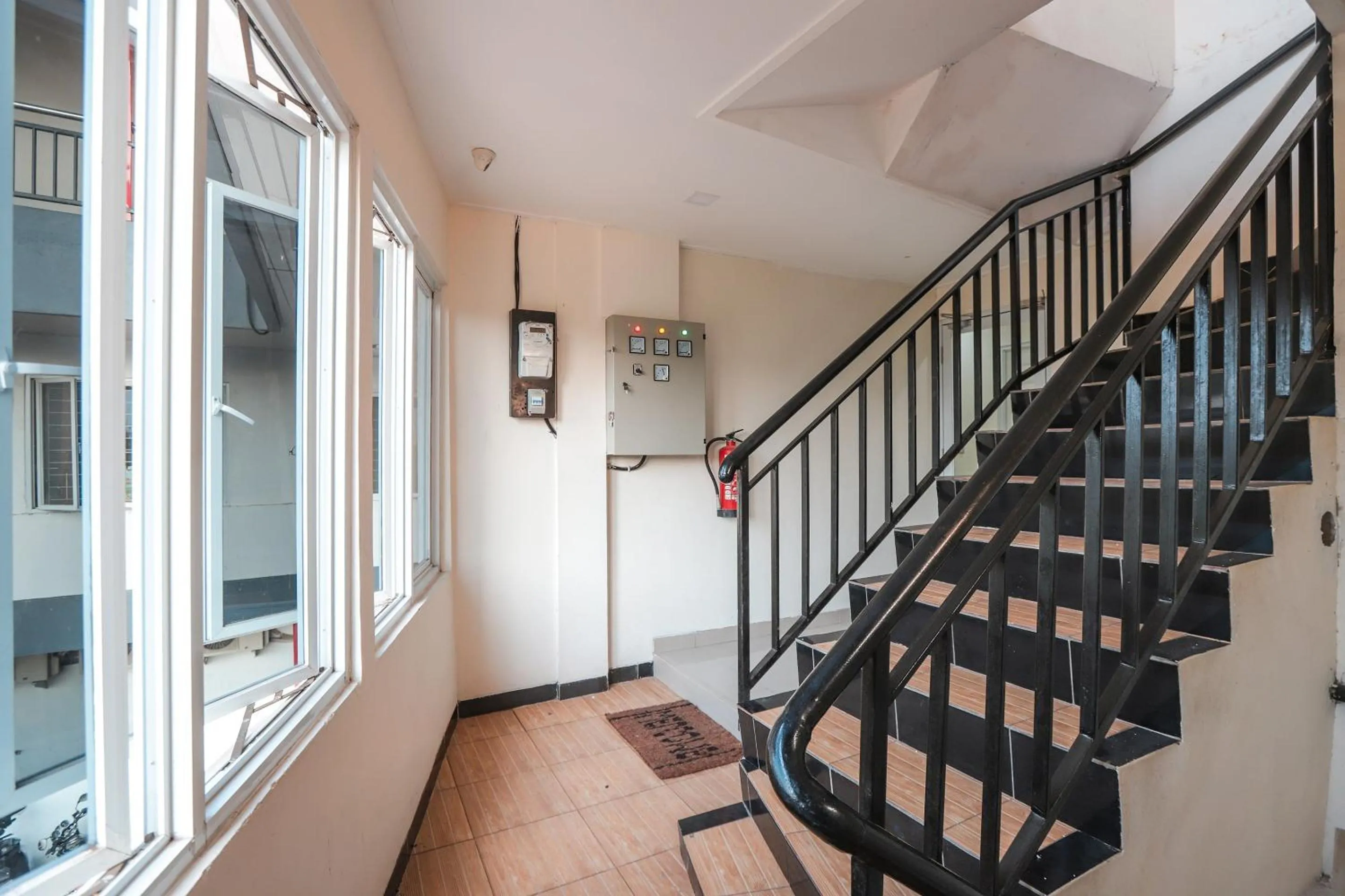 Lobby or reception in Hotel O Alfa Guest House