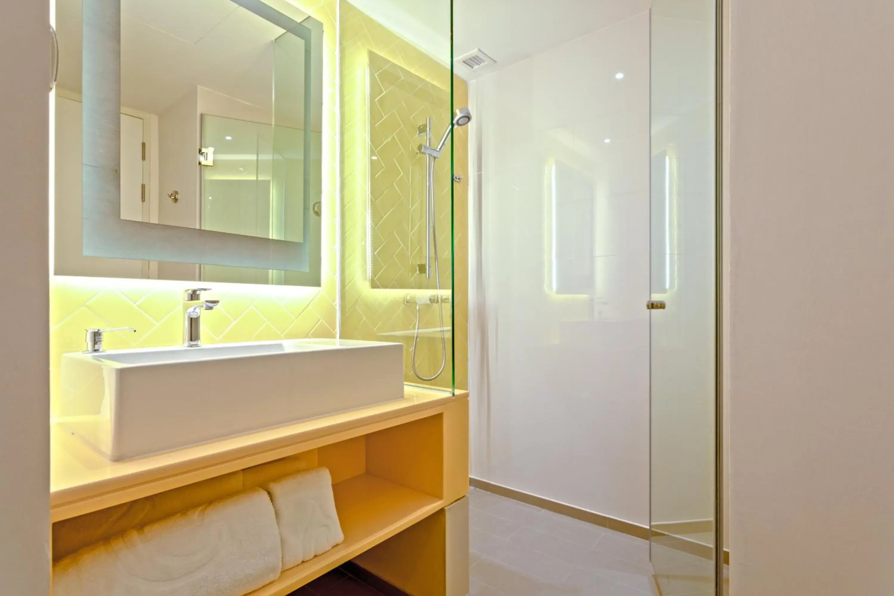Bathroom in COSI Pattaya Wong Amat Beach - SHA Plus Certified