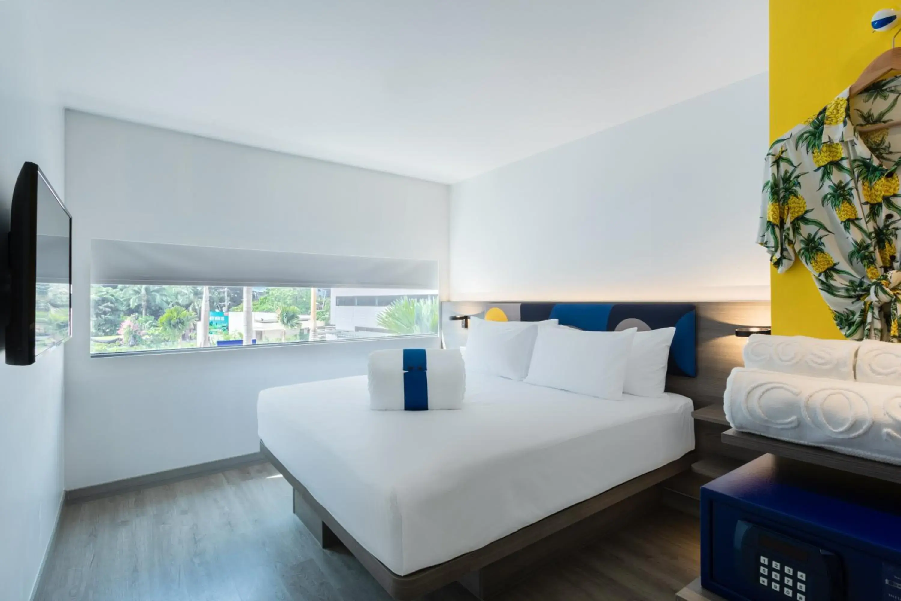 Photo of the whole room, Bed in COSI Pattaya Wong Amat Beach - SHA Plus Certified