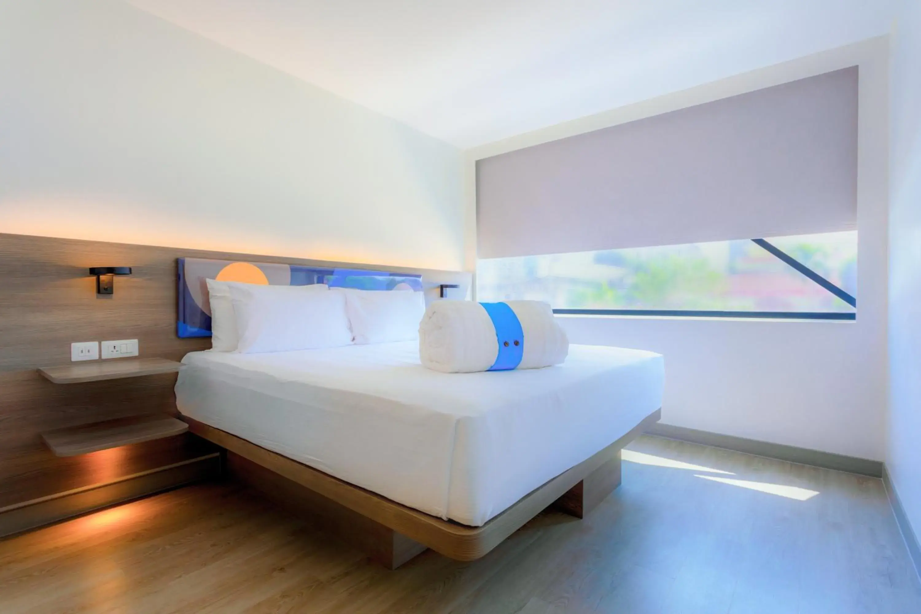 Photo of the whole room, Bed in COSI Pattaya Wong Amat Beach - SHA Plus Certified