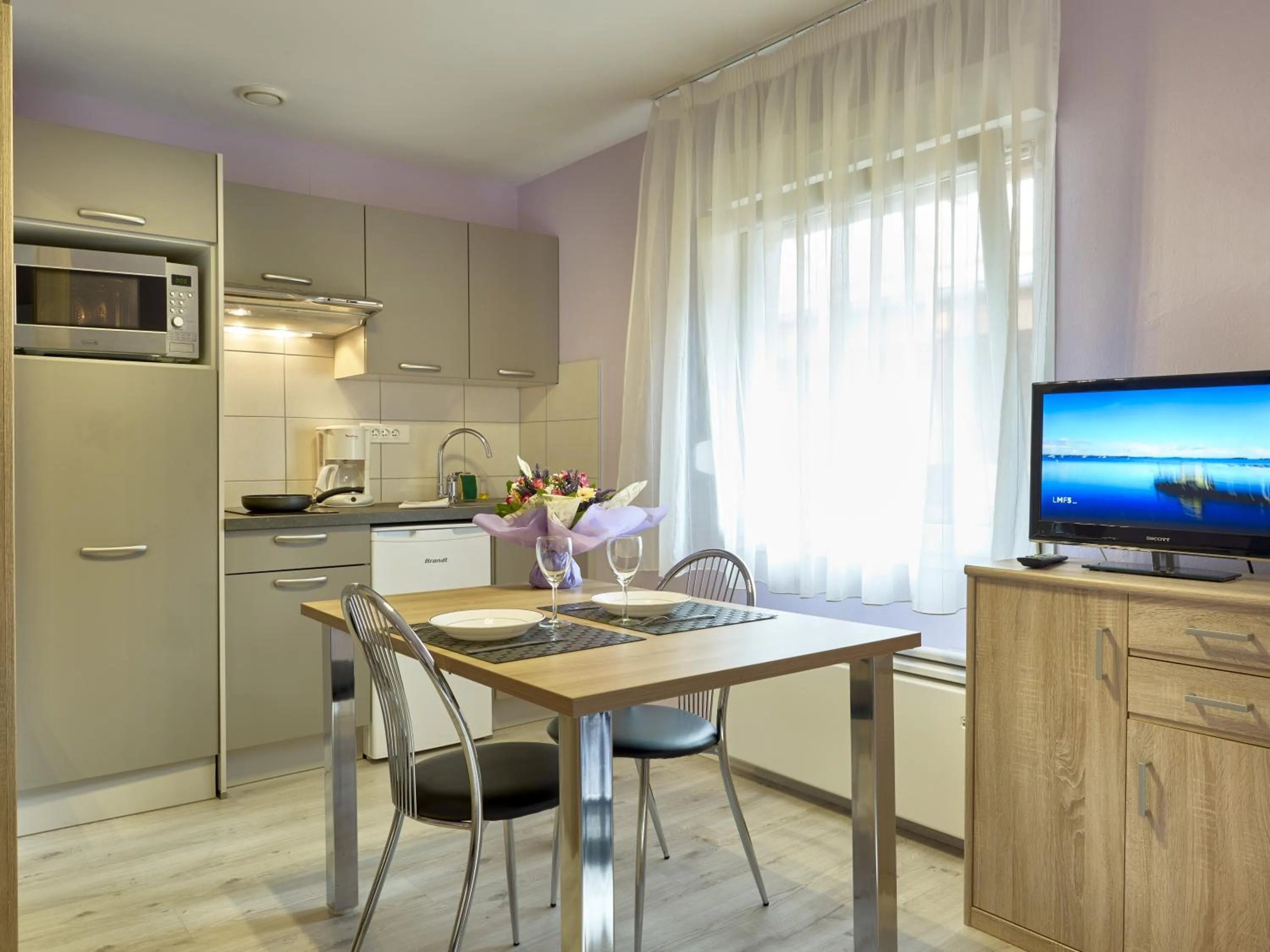 TV and multimedia in Grands Chênes du Parc