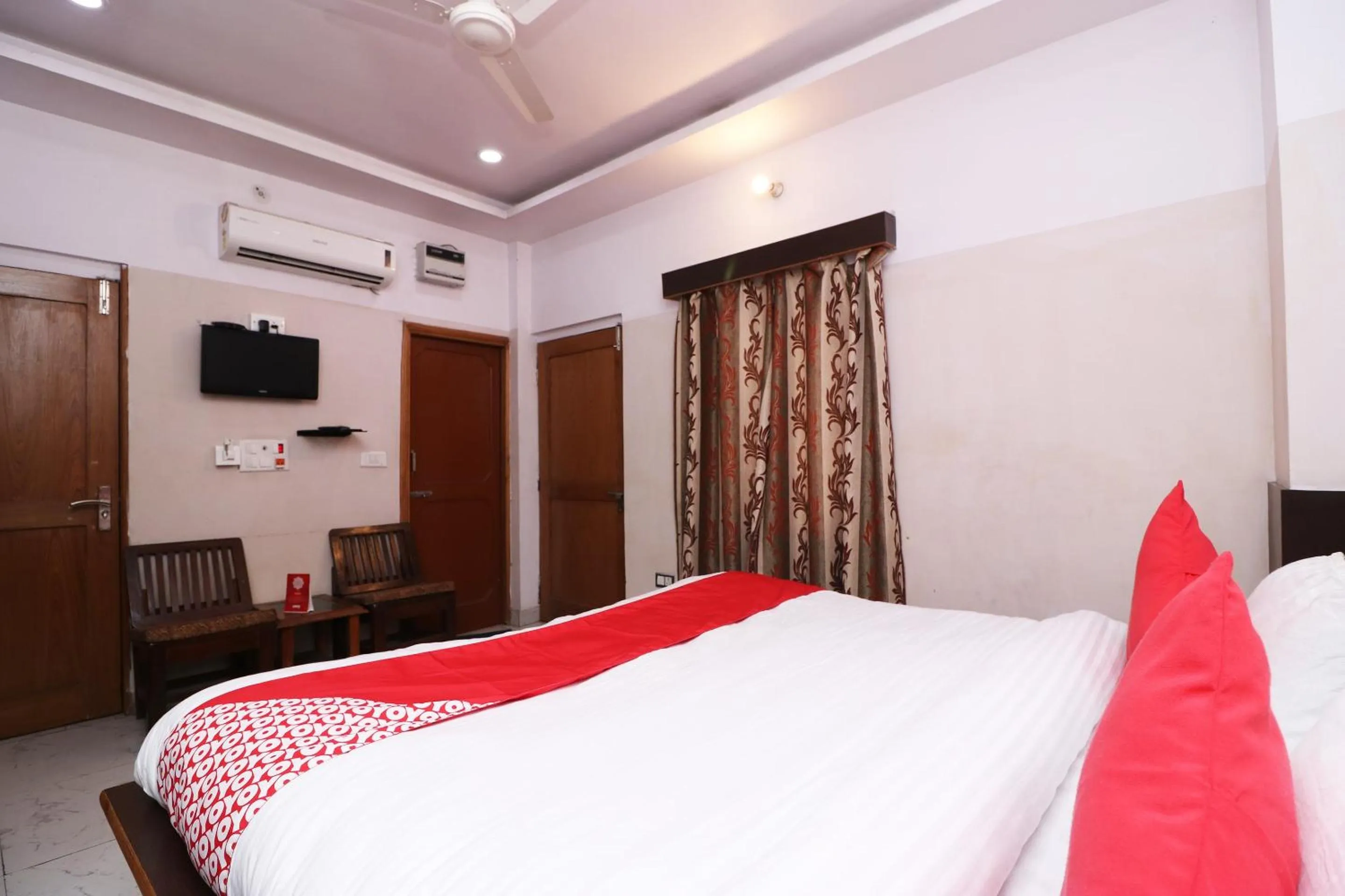 Bedroom in Hotel O AKBAR PALACE