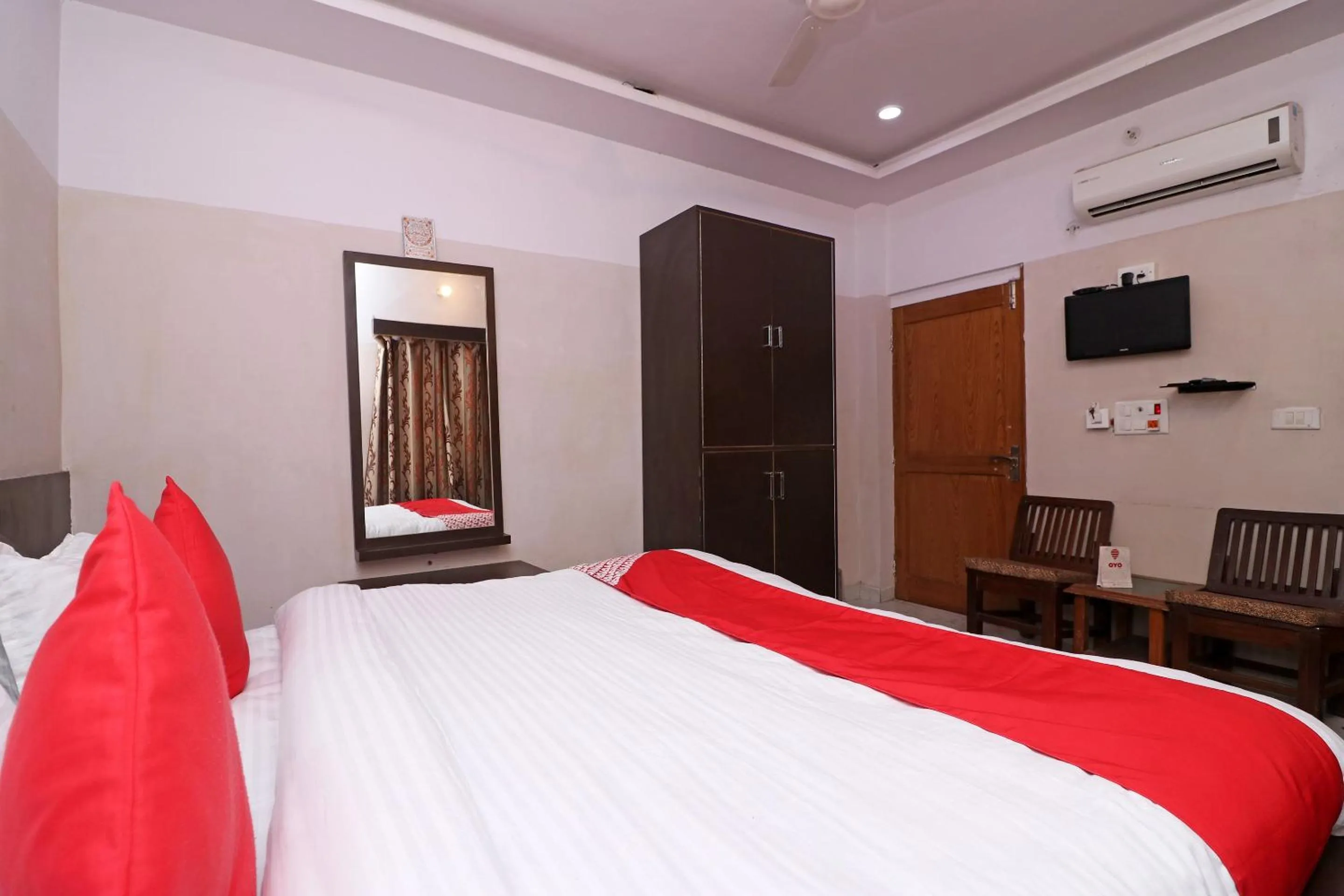 Bedroom in Hotel O AKBAR PALACE