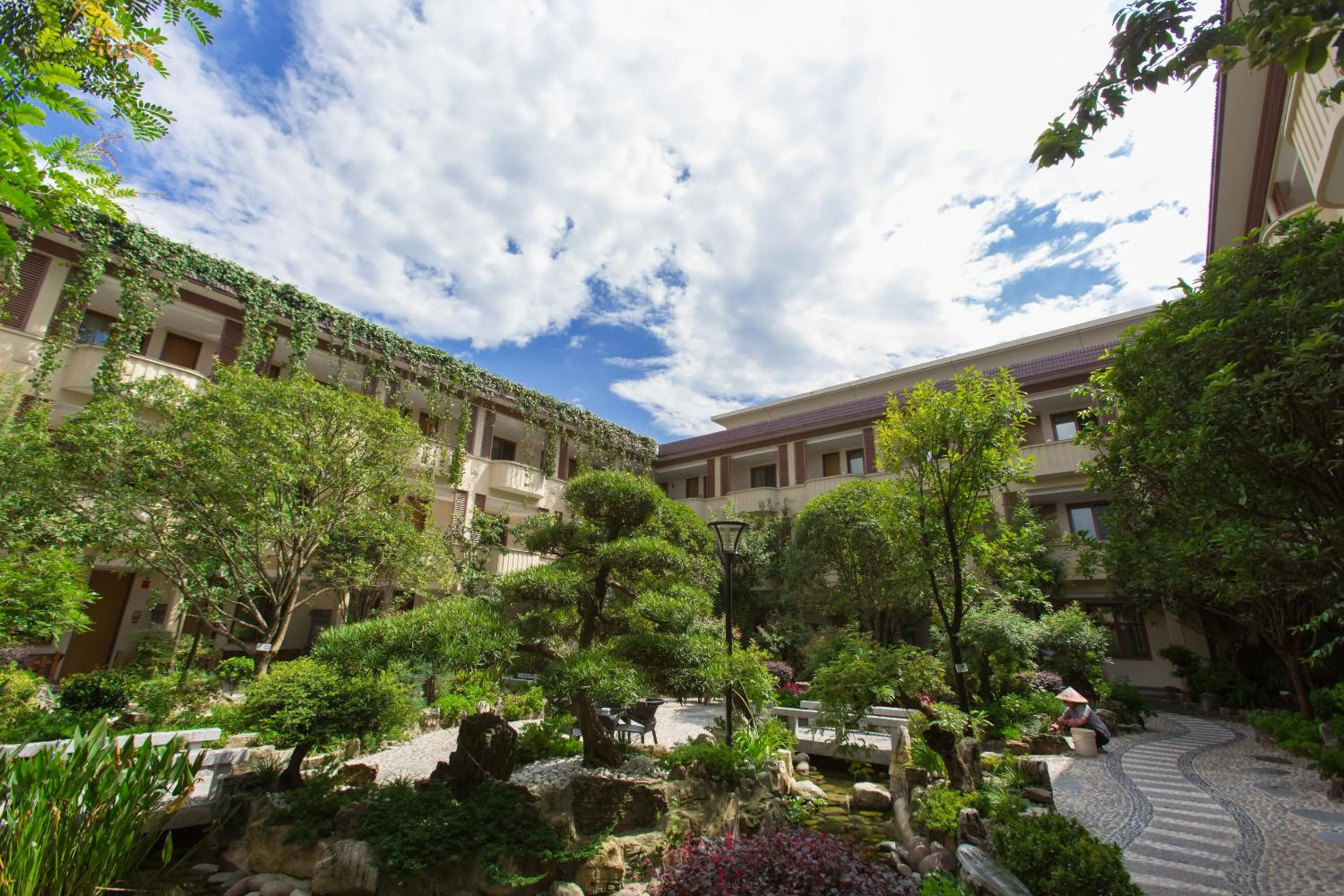 Property building in Yun'an Huidu Hotel