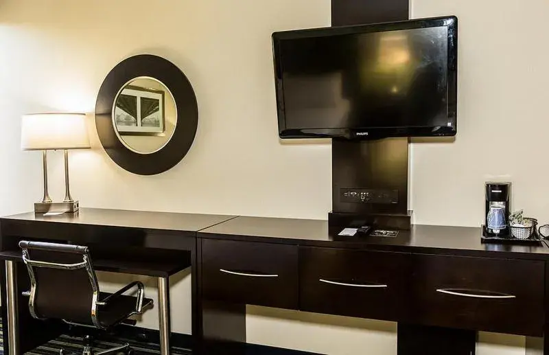 TV and multimedia, TV/Entertainment Center in Holiday Inn Express Worcester, an IHG Hotel