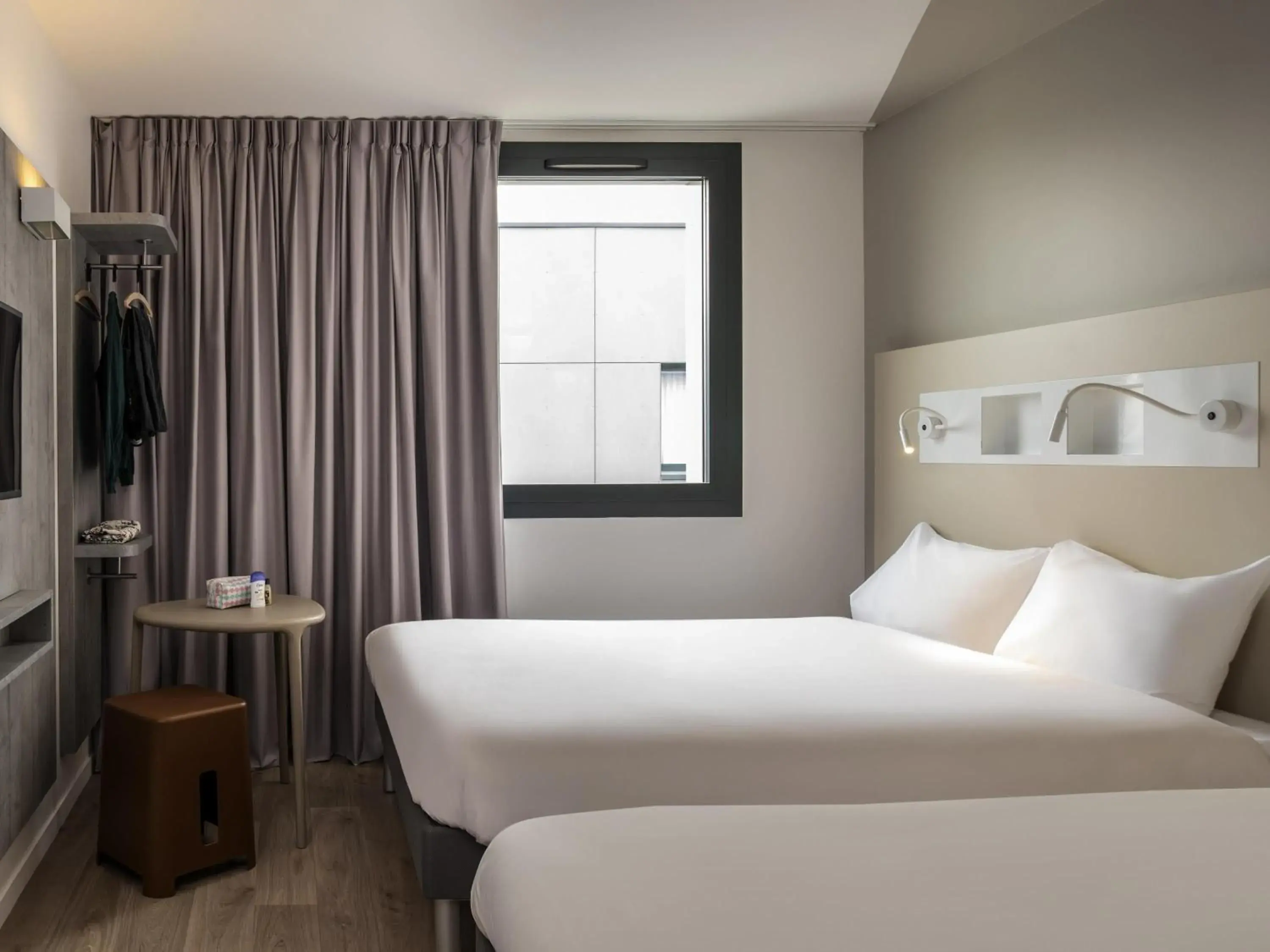 Bedroom, Bed in ibis budget Gonesse Le Bourget Bedroom, Bed in ibis budget Gonesse Le Bourget