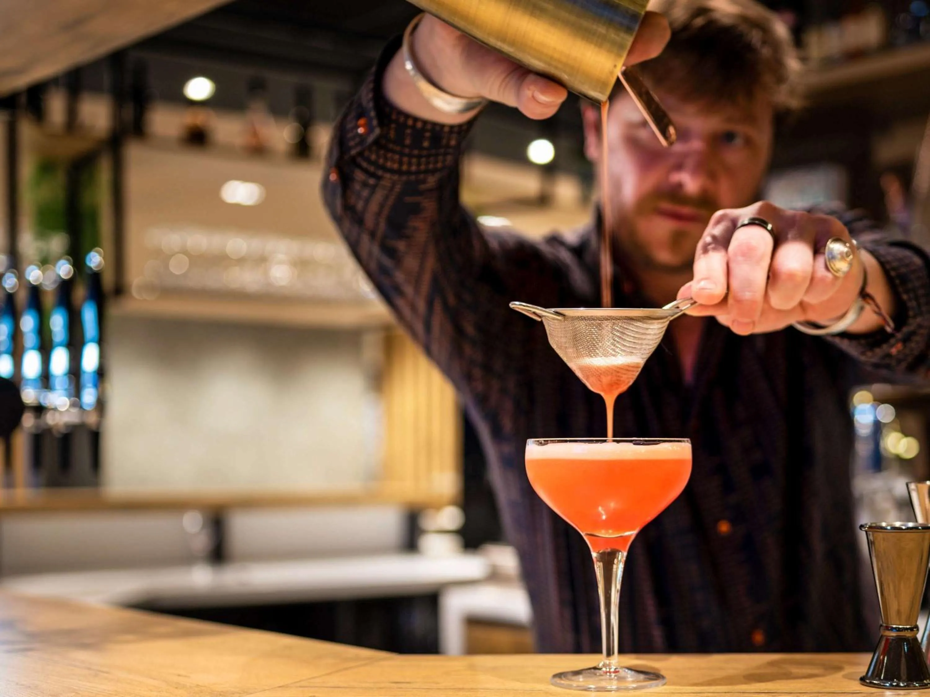 Lounge or bar in ibis Gonesse Le Bourget