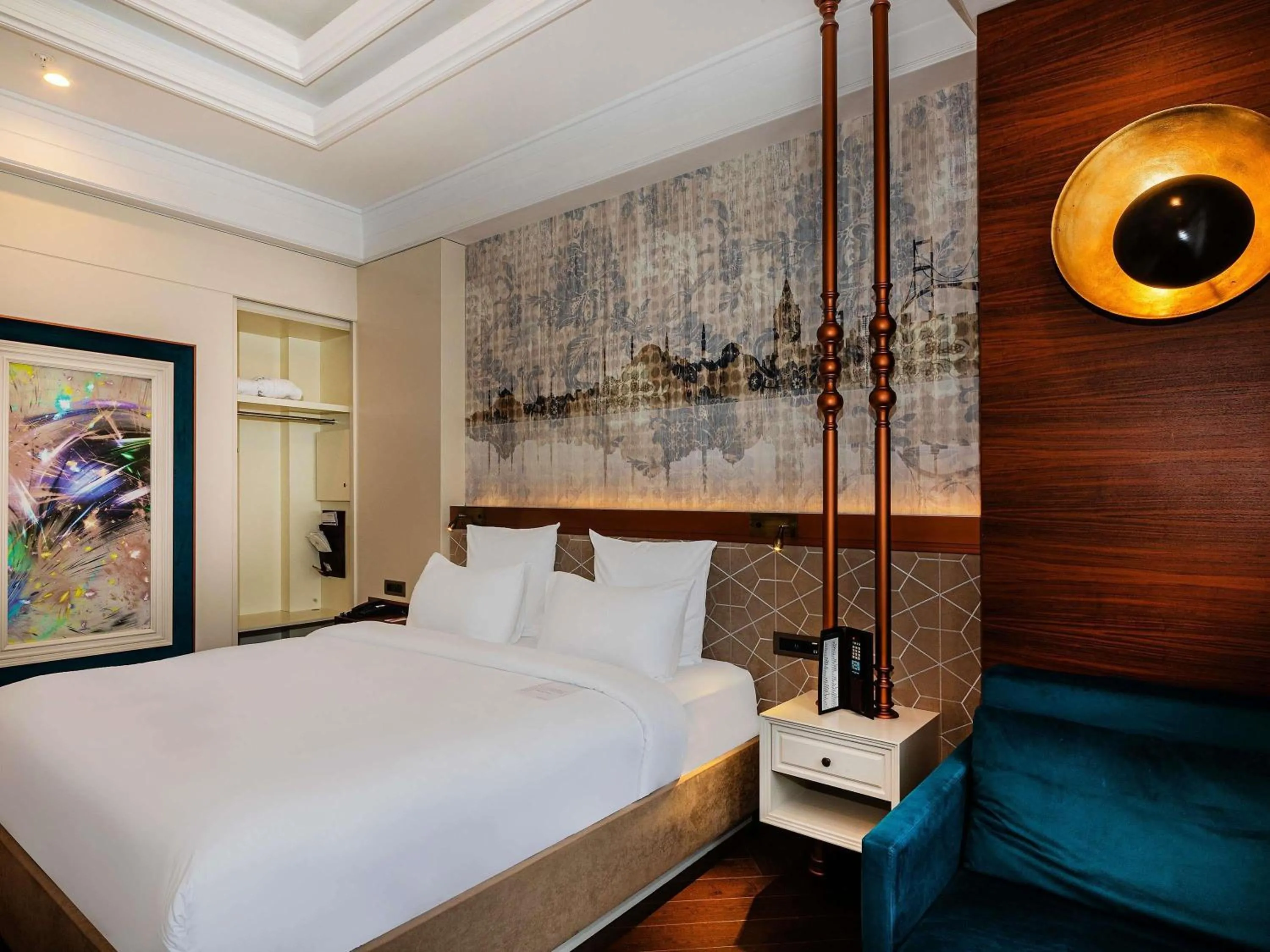 Bedroom, Bed in Mercure Istanbul Sirkeci