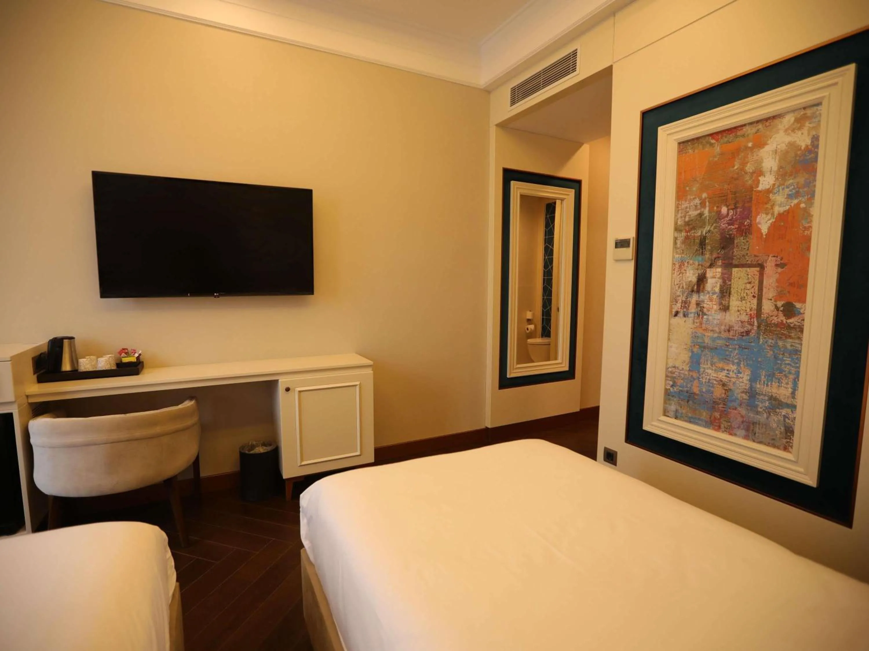 Bedroom, Bed in Mercure Istanbul Sirkeci