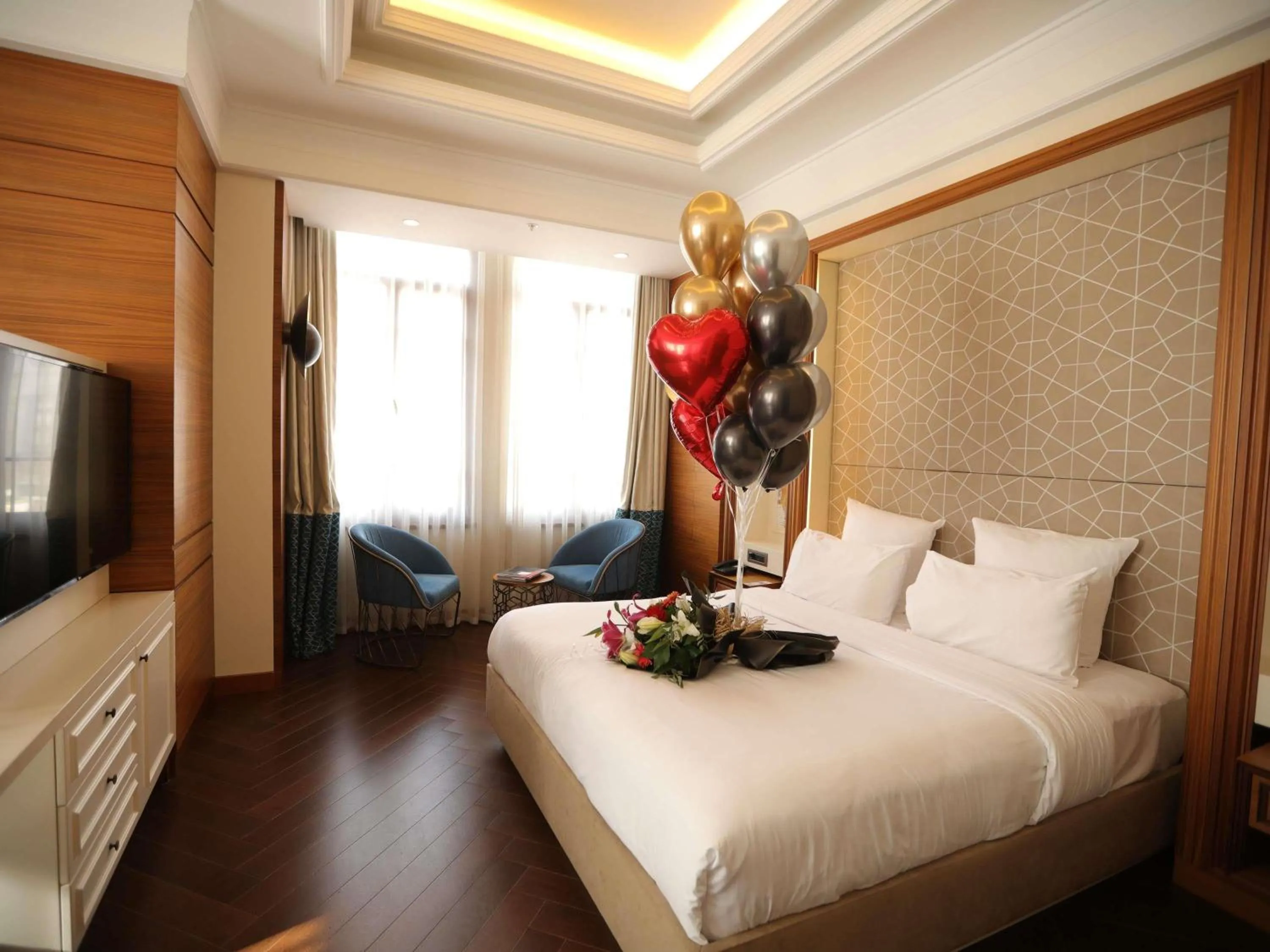 Property building, Bed in Mercure Istanbul Sirkeci