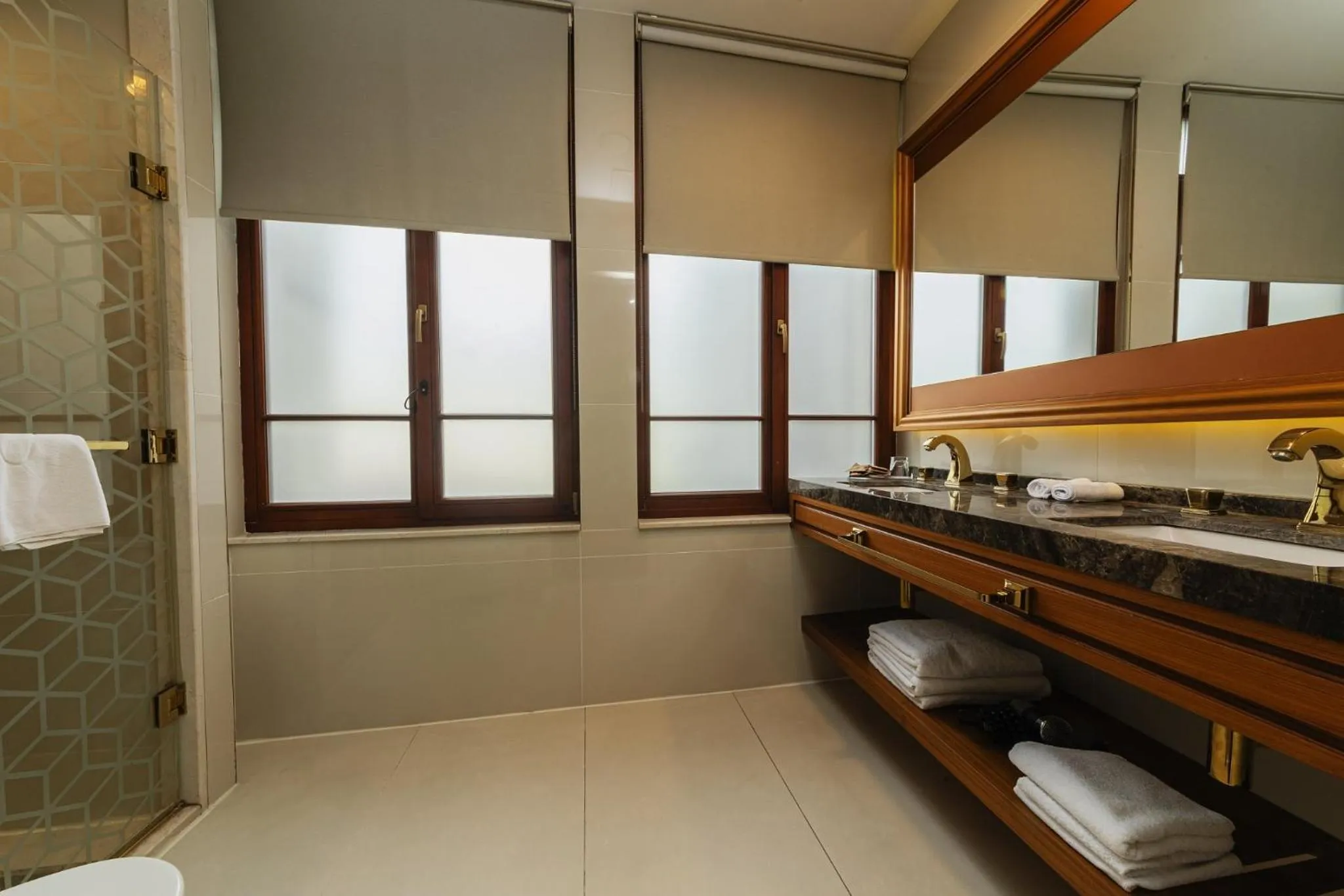 Bathroom in Mercure Istanbul Sirkeci