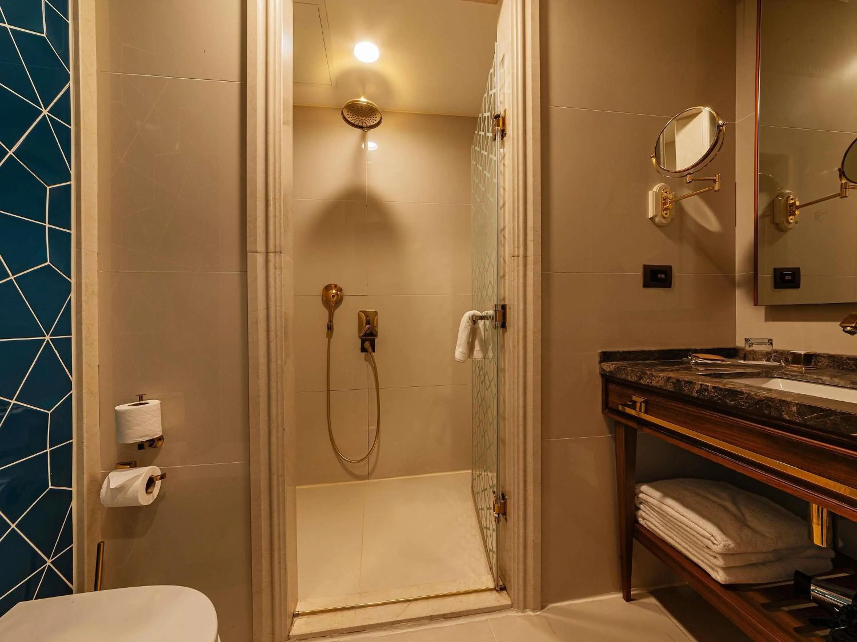 Bedroom in Mercure Istanbul Sirkeci