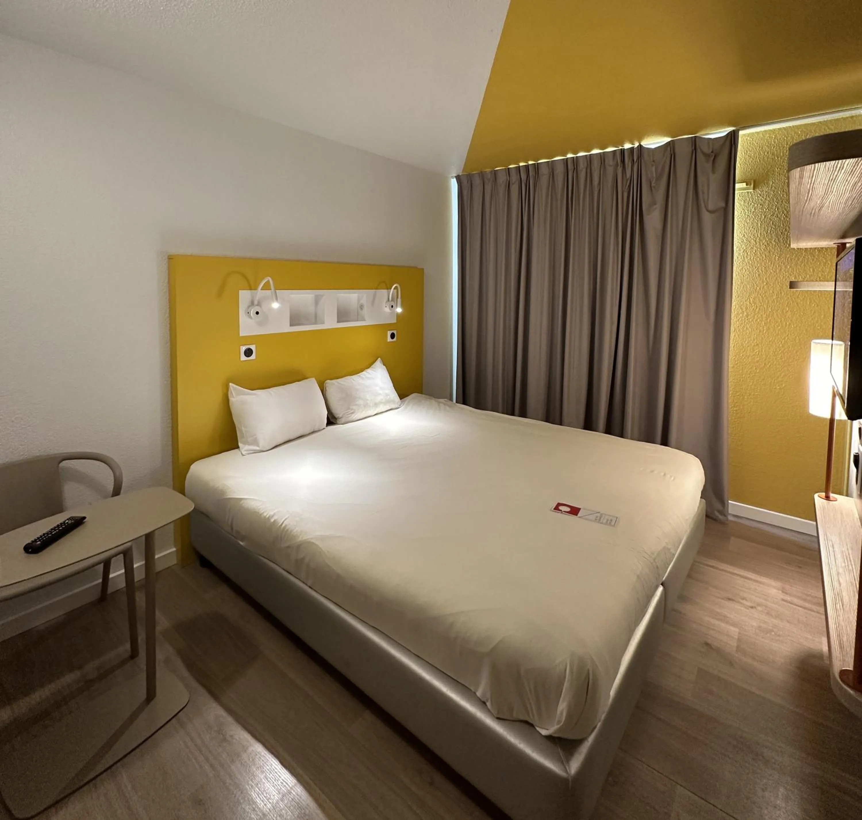Bed in ibis budget Cahors