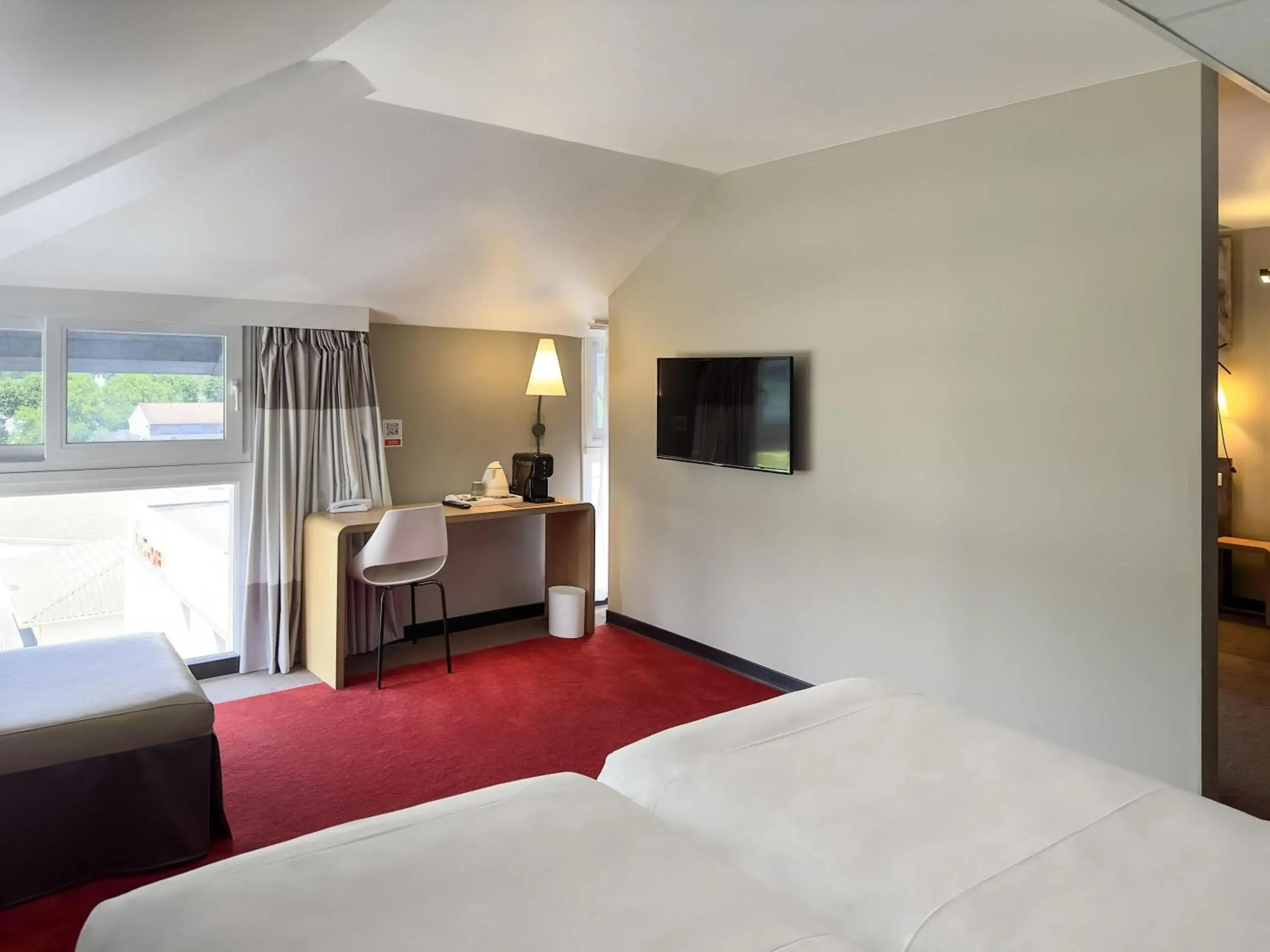 Photo of the whole room, Bed in ibis Cahors Photo of the whole room, Bed in ibis Cahors