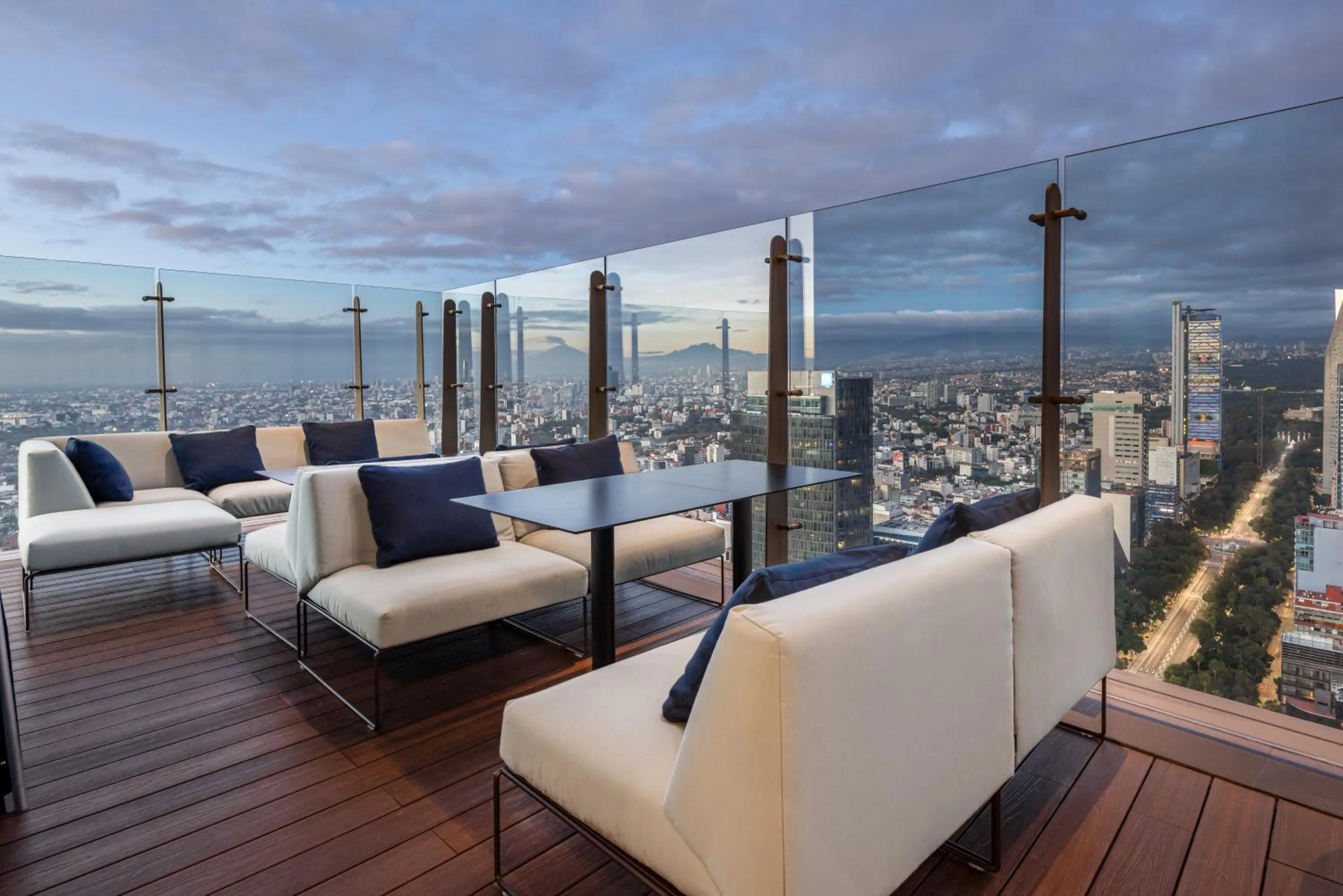 Restaurant/places to eat in Sofitel Mexico City Reforma