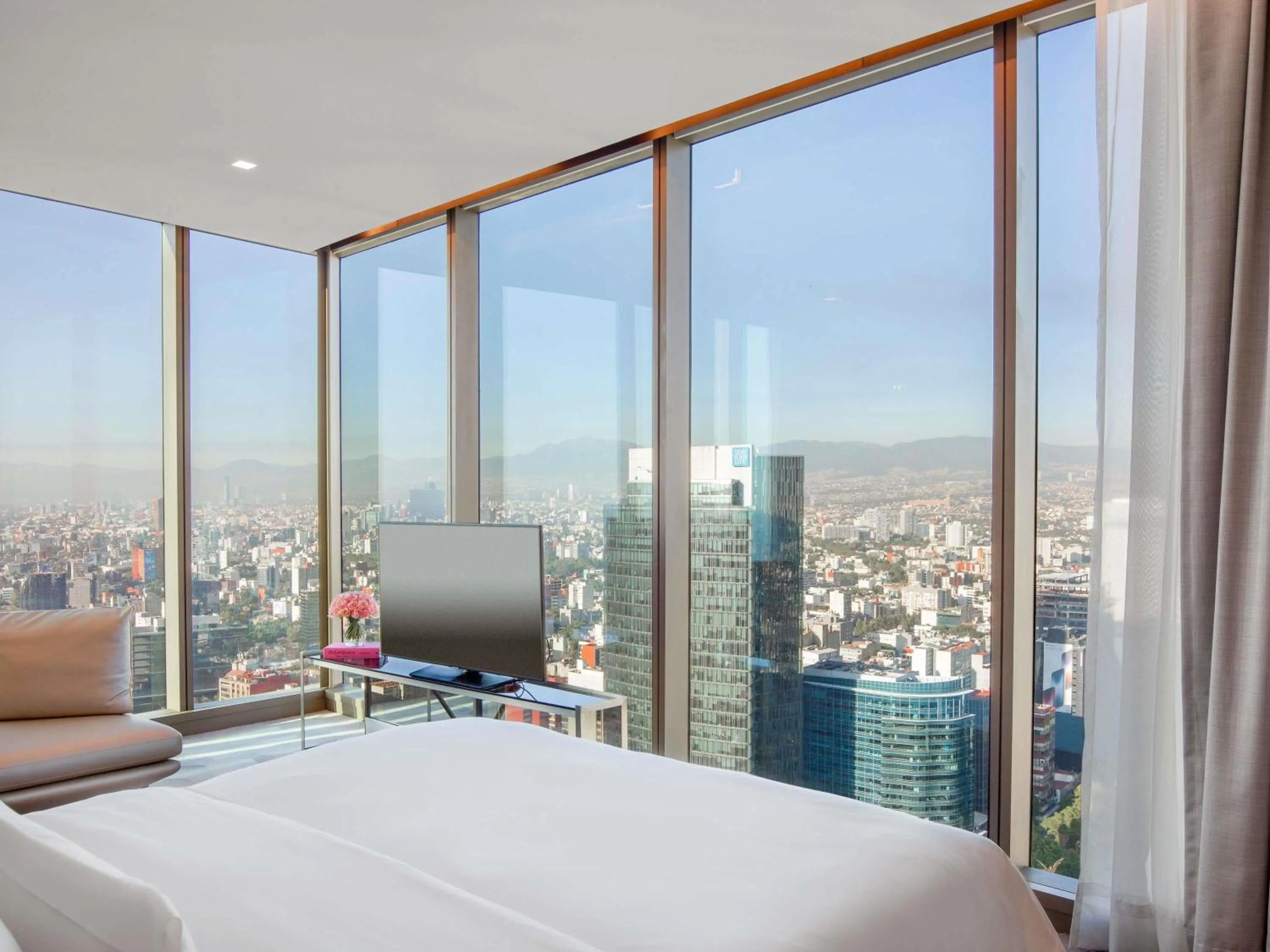 Property building, Bed in Sofitel Mexico City Reforma