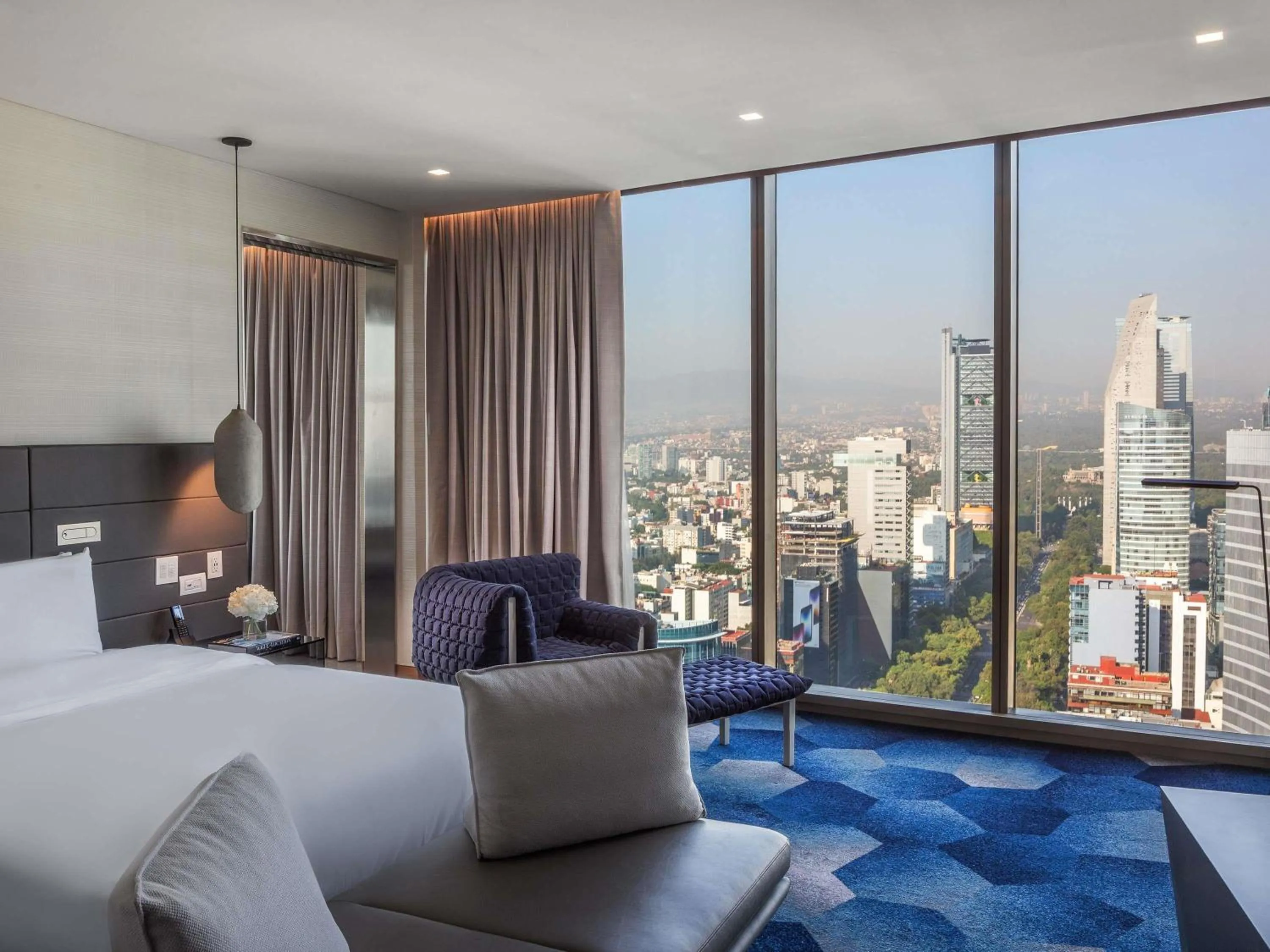 Photo of the whole room, Bed in Sofitel Mexico City Reforma