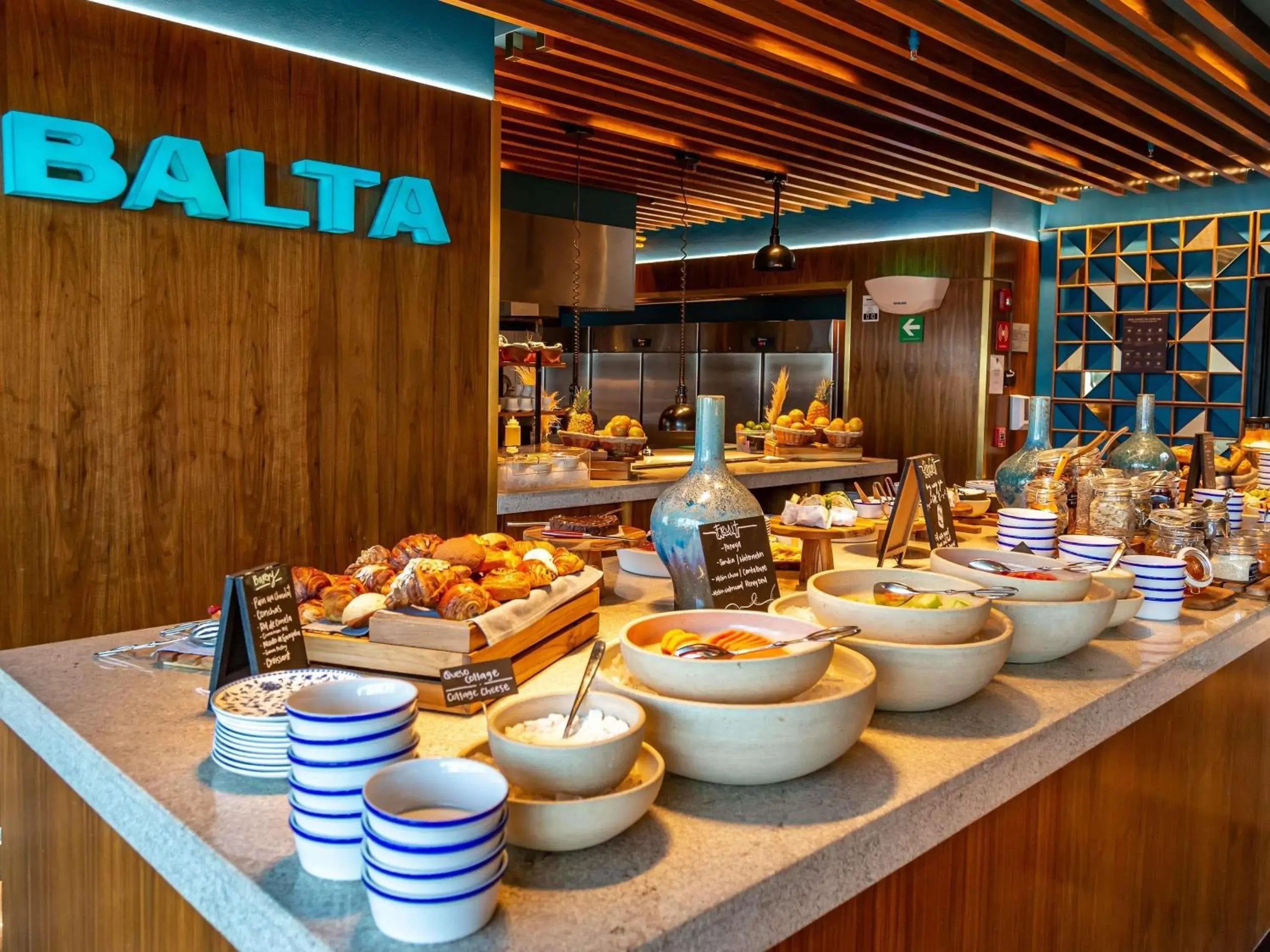 Restaurant/places to eat in Sofitel Mexico City Reforma Restaurant/places to eat in Sofitel Mexico City Reforma